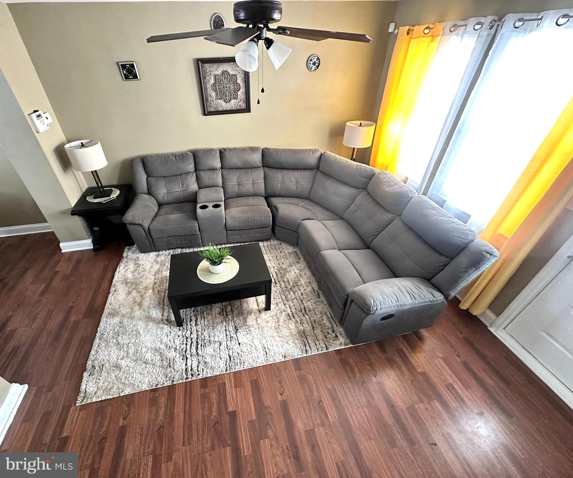 MERRITT HOMES - Residential