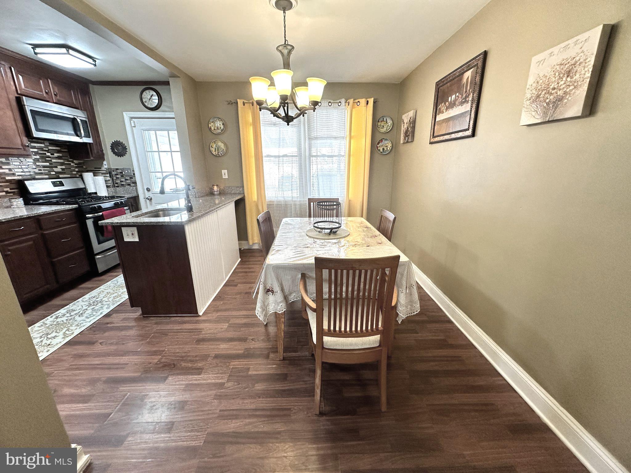 MERRITT HOMES - Residential