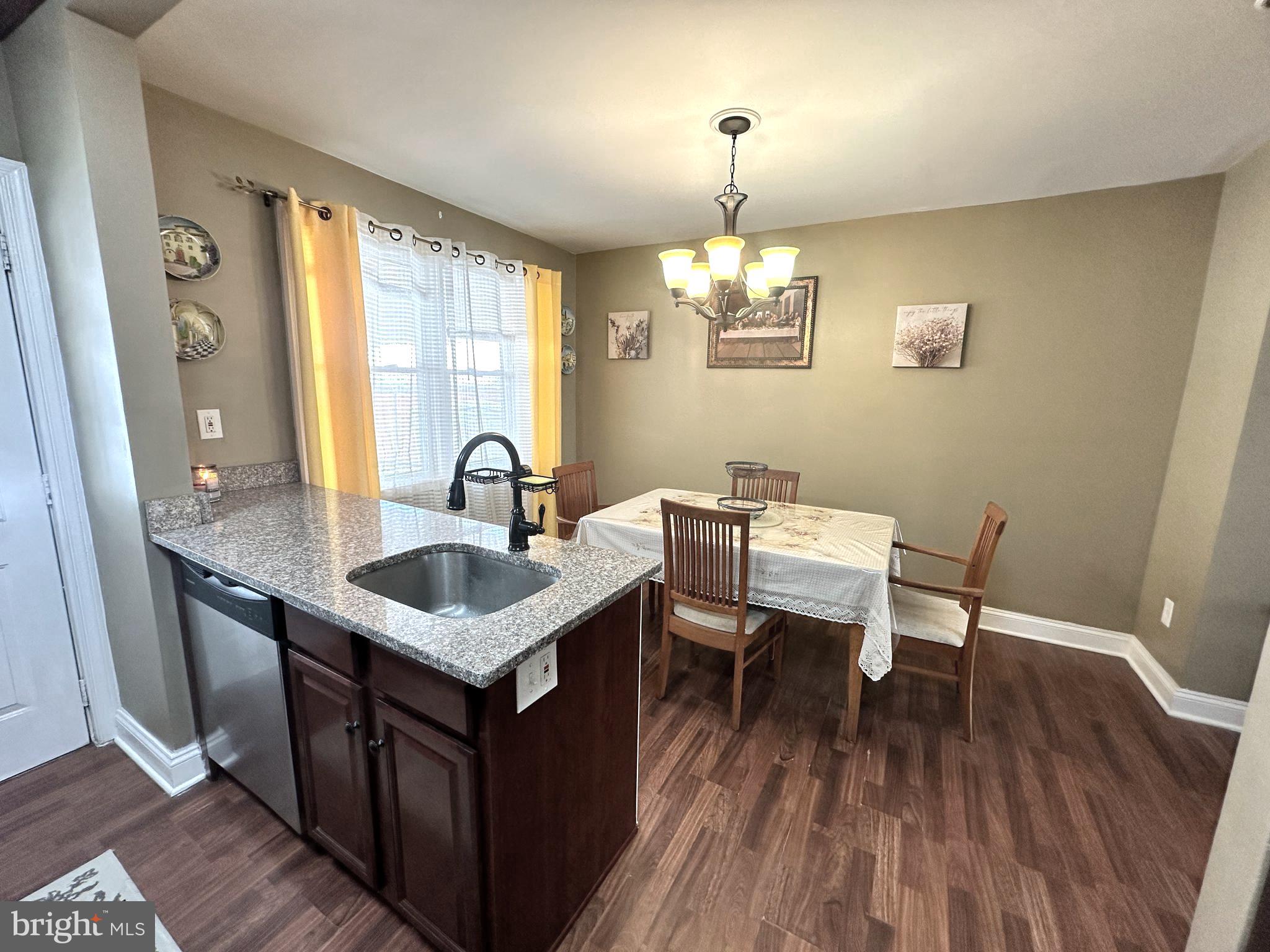 MERRITT HOMES - Residential