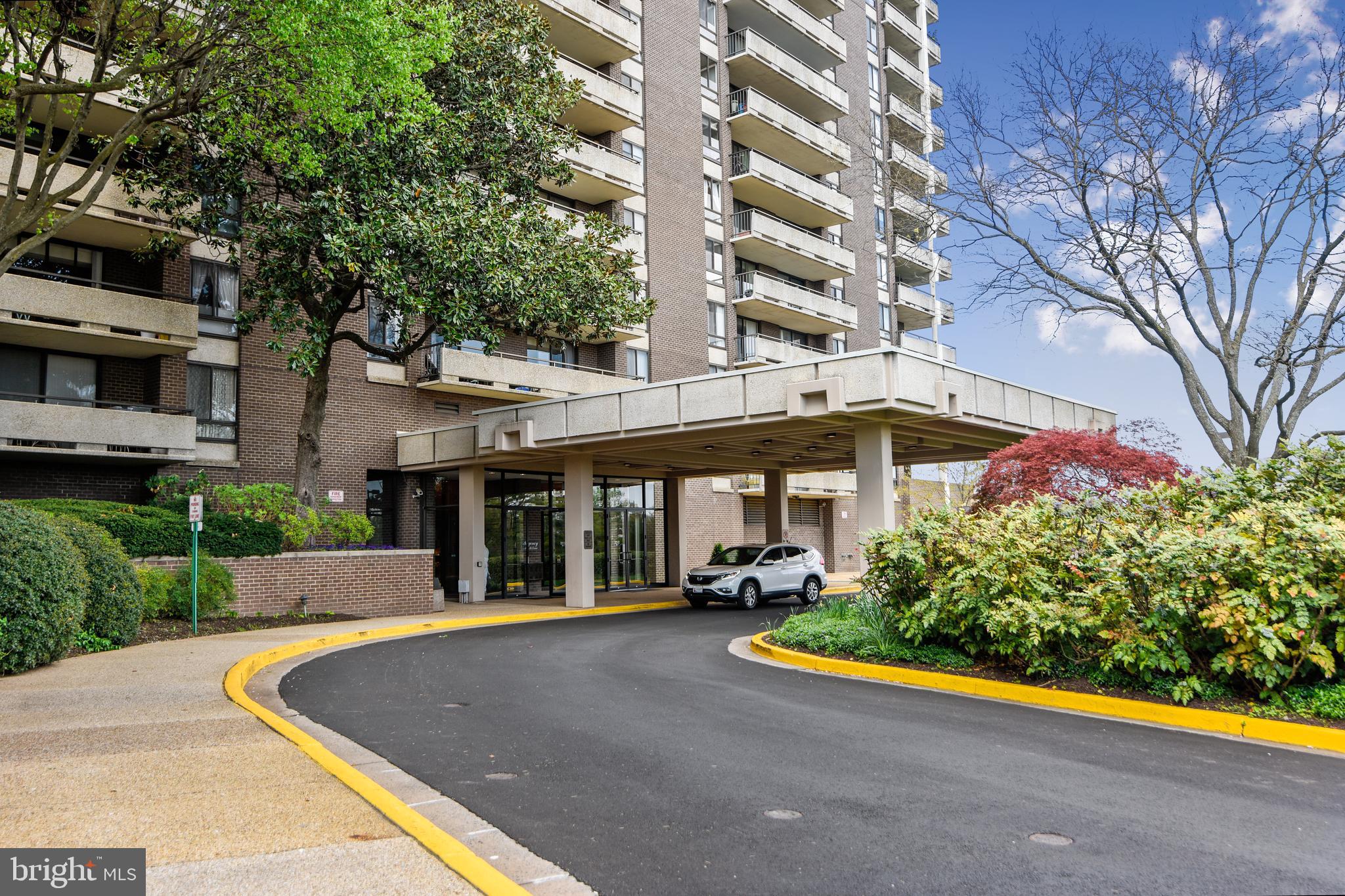 REGENCY AT MCLEAN - Residential