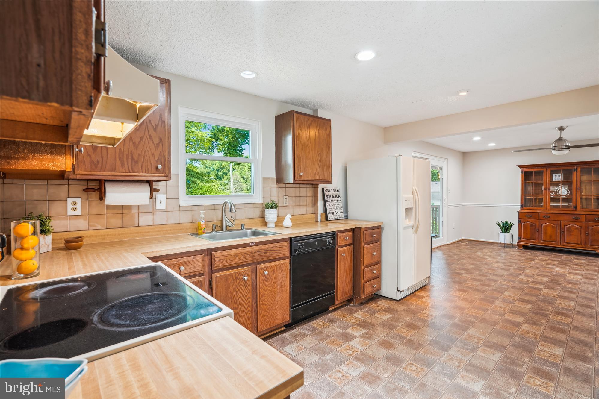 KINGS CONTRIVANCE - Residential