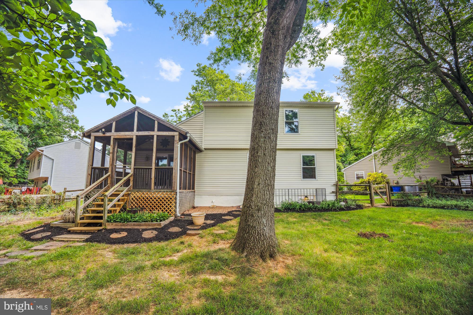 KINGS CONTRIVANCE - Residential