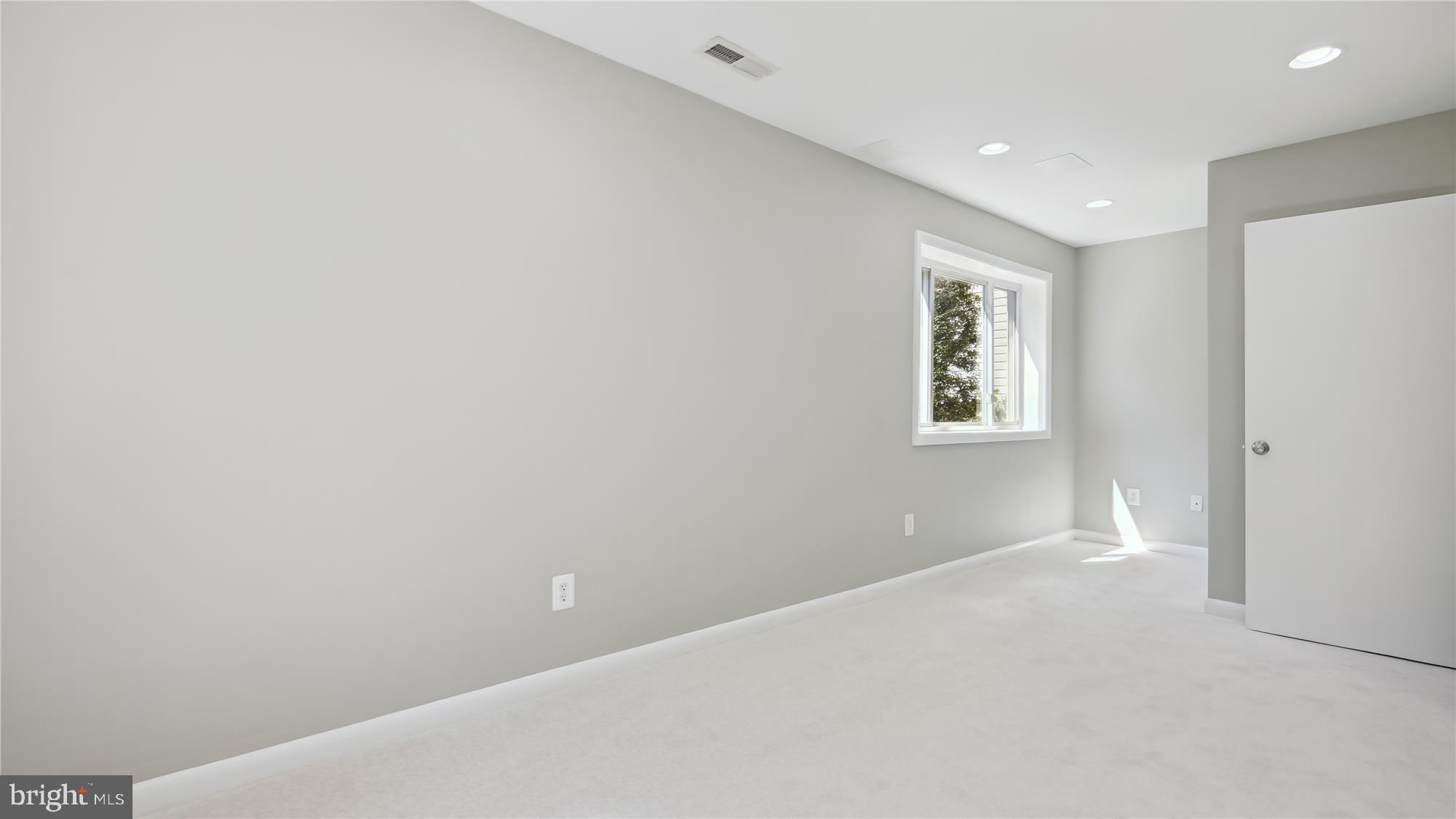 FOX MILL WOODS - Residential