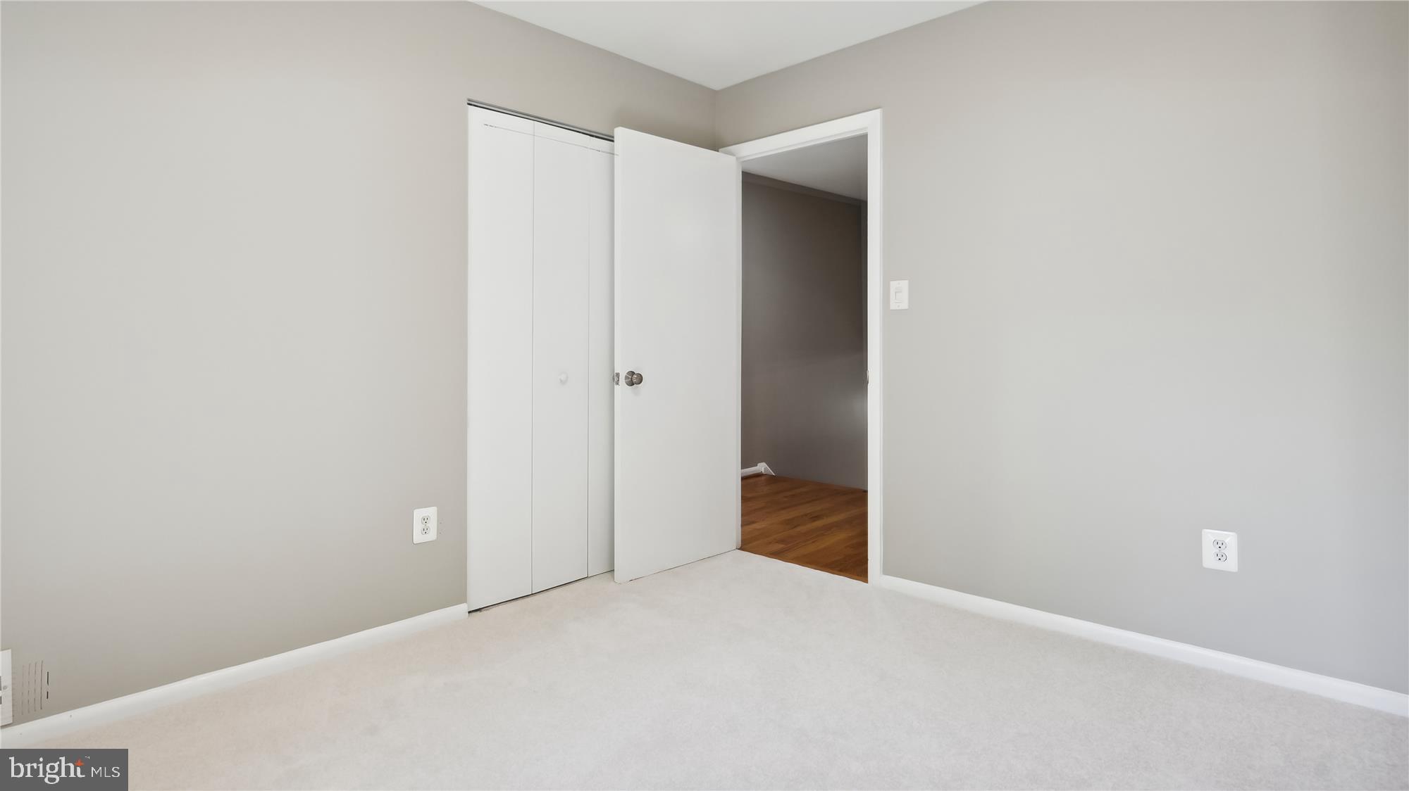 FOX MILL WOODS - Residential