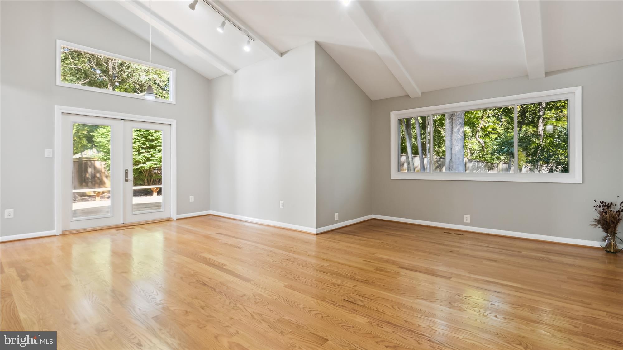 FOX MILL WOODS - Residential