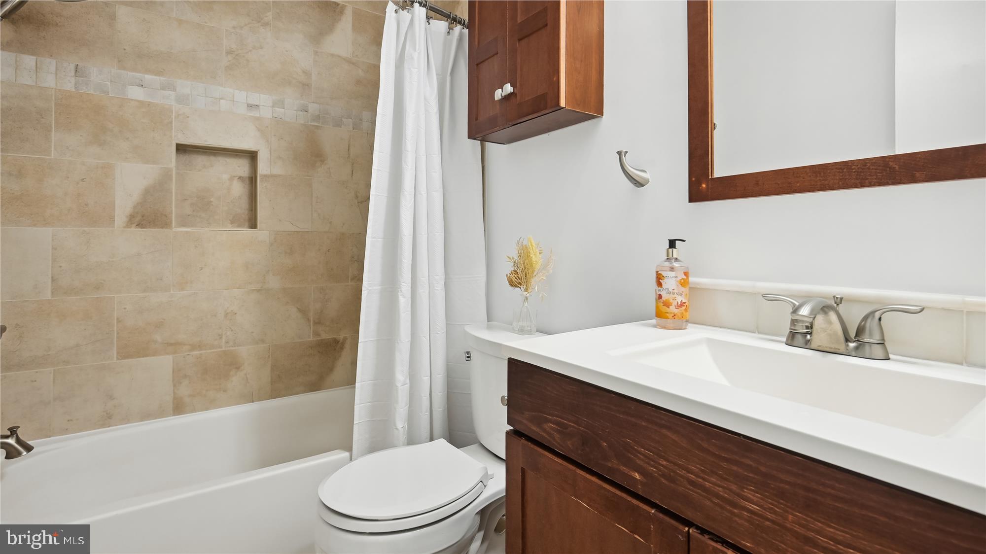 FOX MILL WOODS - Residential