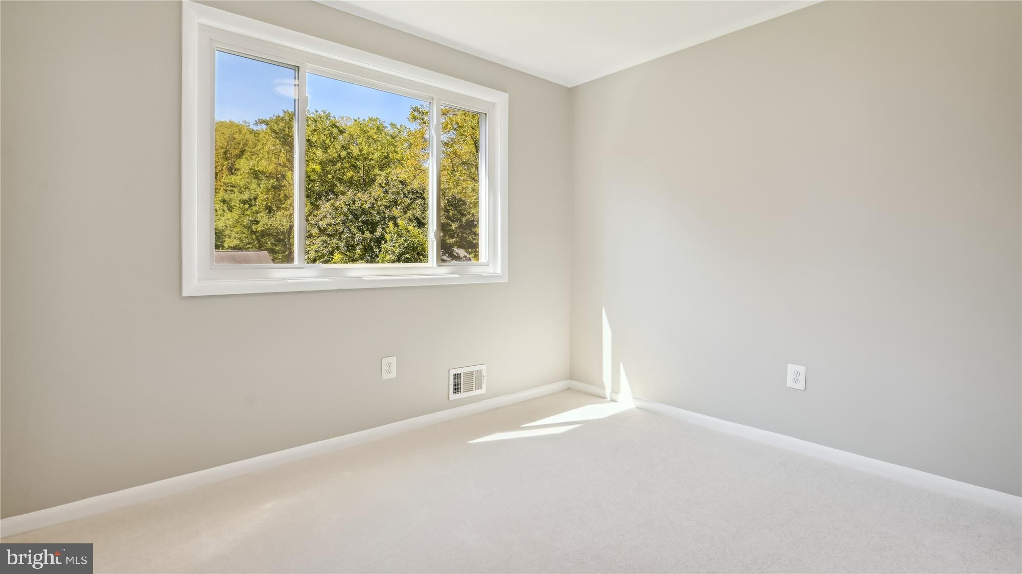 FOX MILL WOODS - Residential