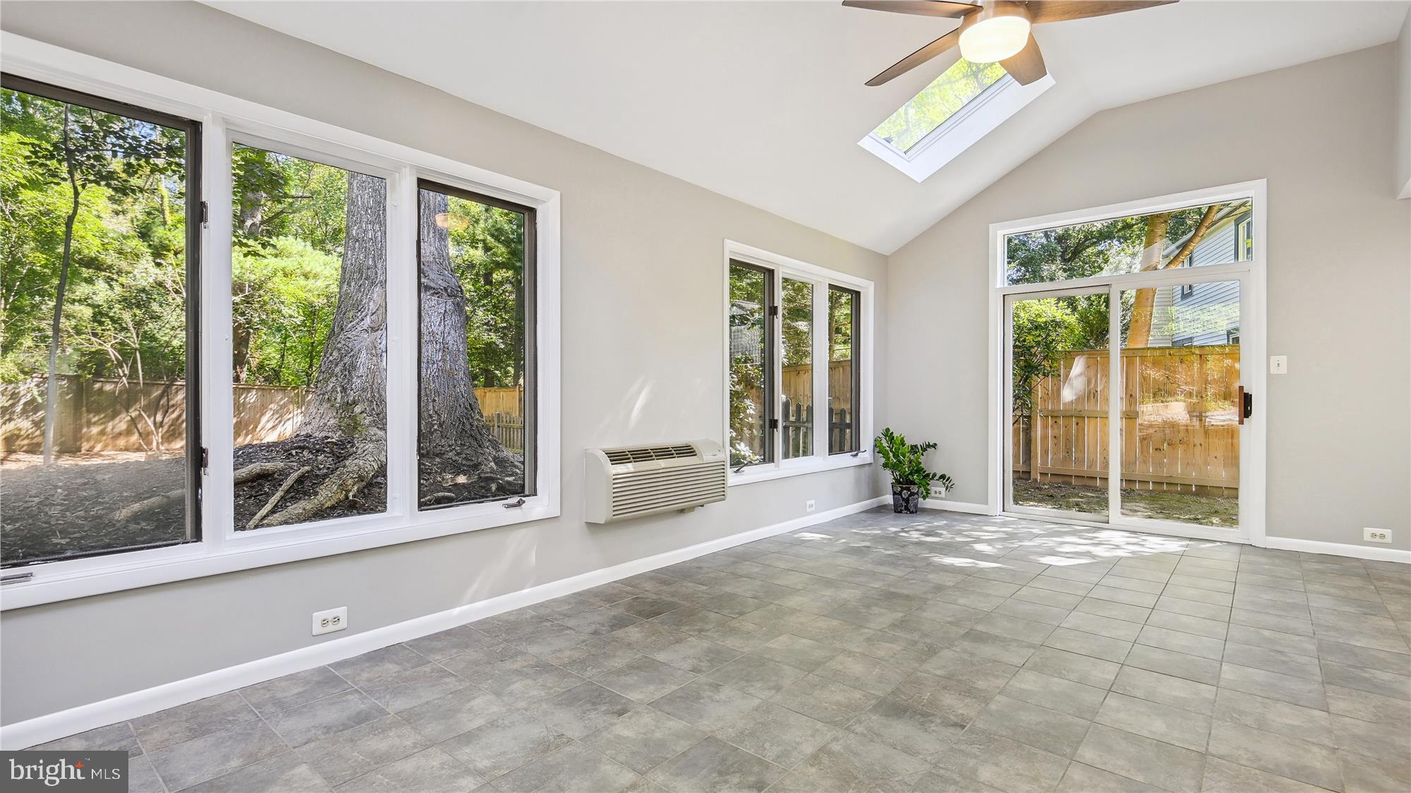 FOX MILL WOODS - Residential