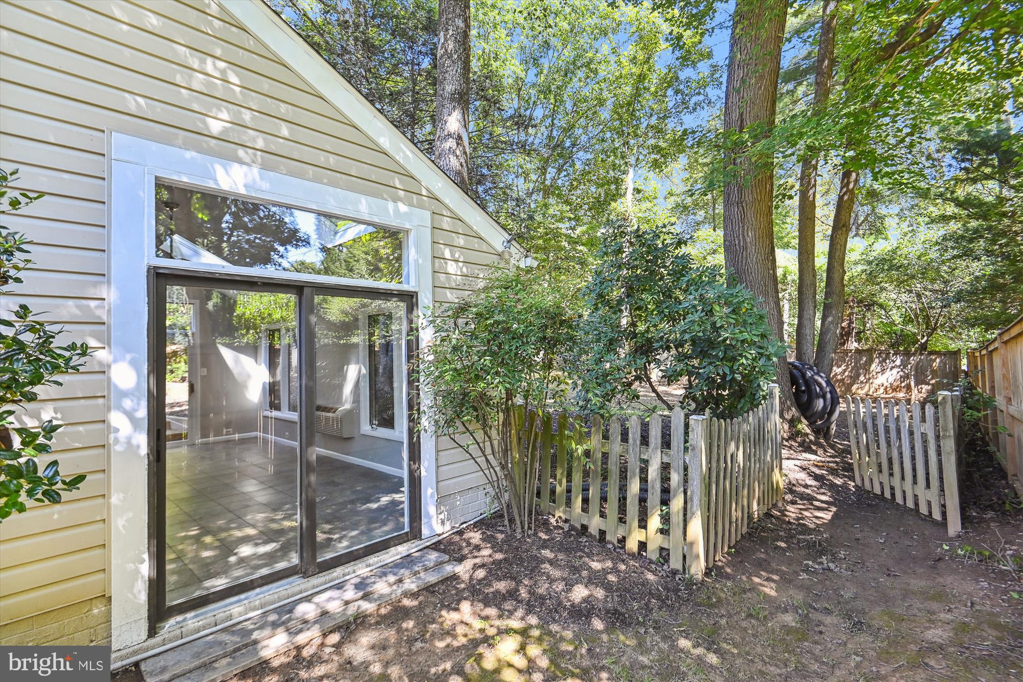 FOX MILL WOODS - Residential