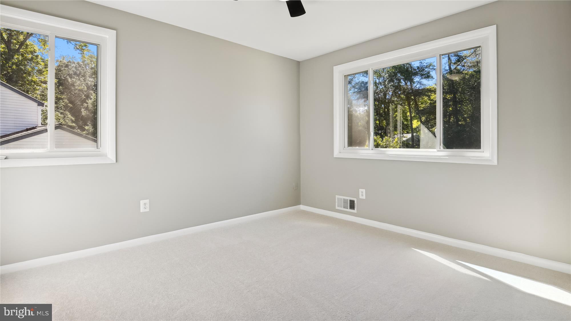 FOX MILL WOODS - Residential