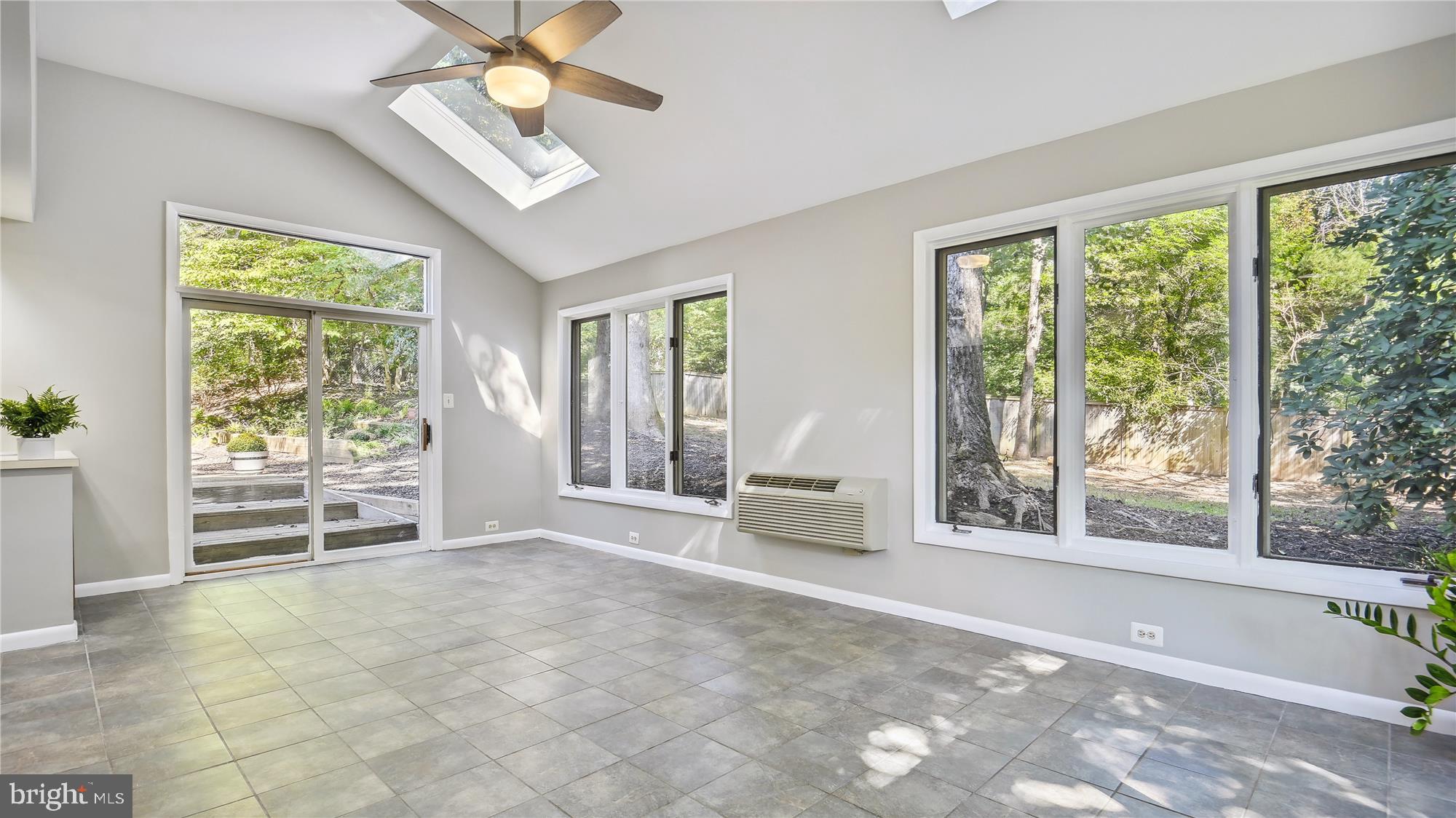 FOX MILL WOODS - Residential