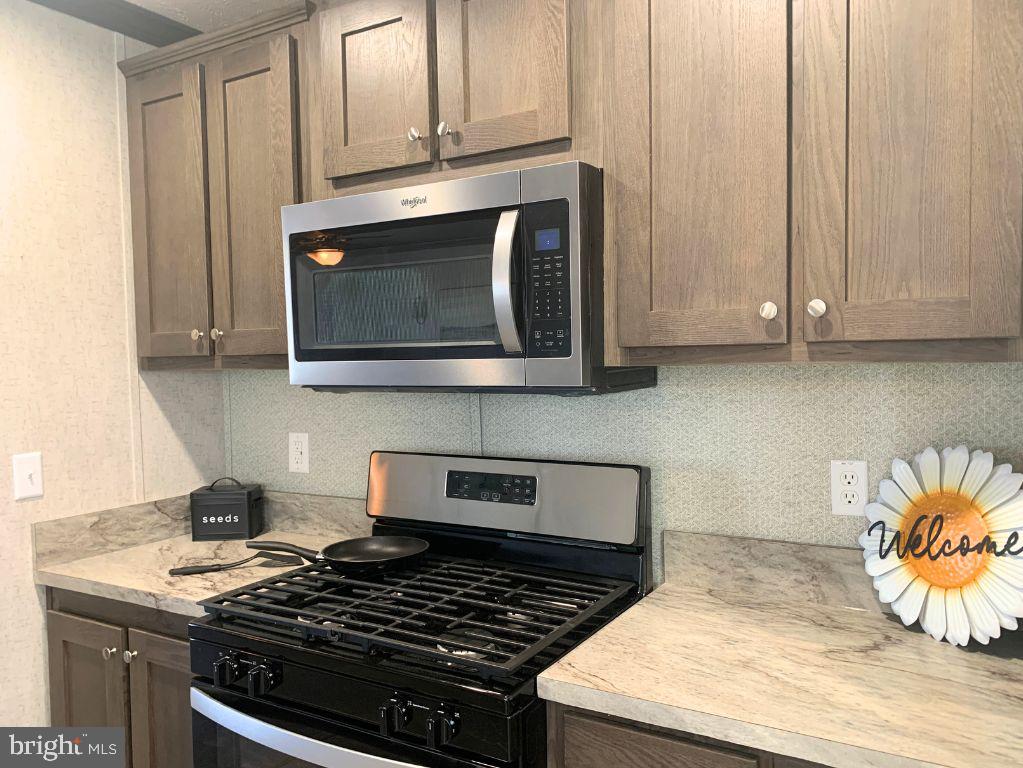 CEDAR MANOR - Residential