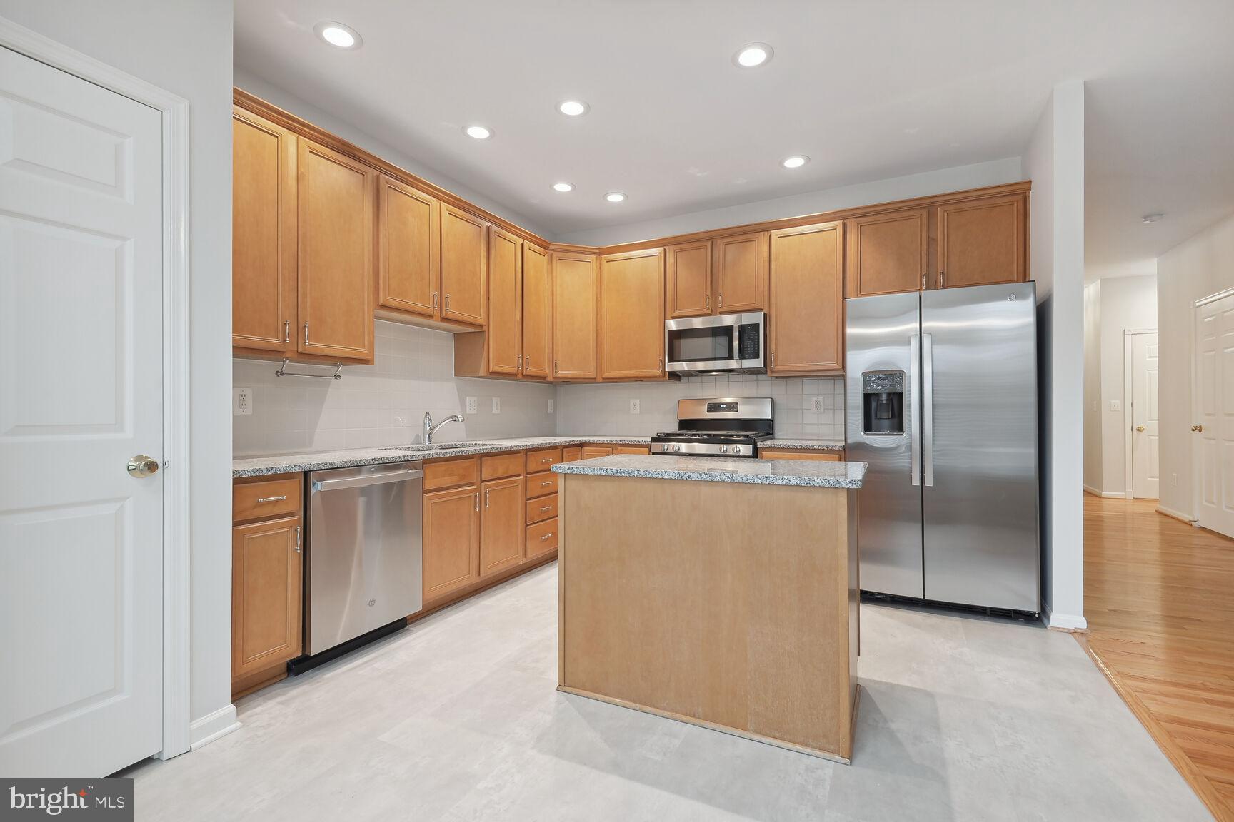 DOMINION VALLEY COUNTRY CLUB - Residential