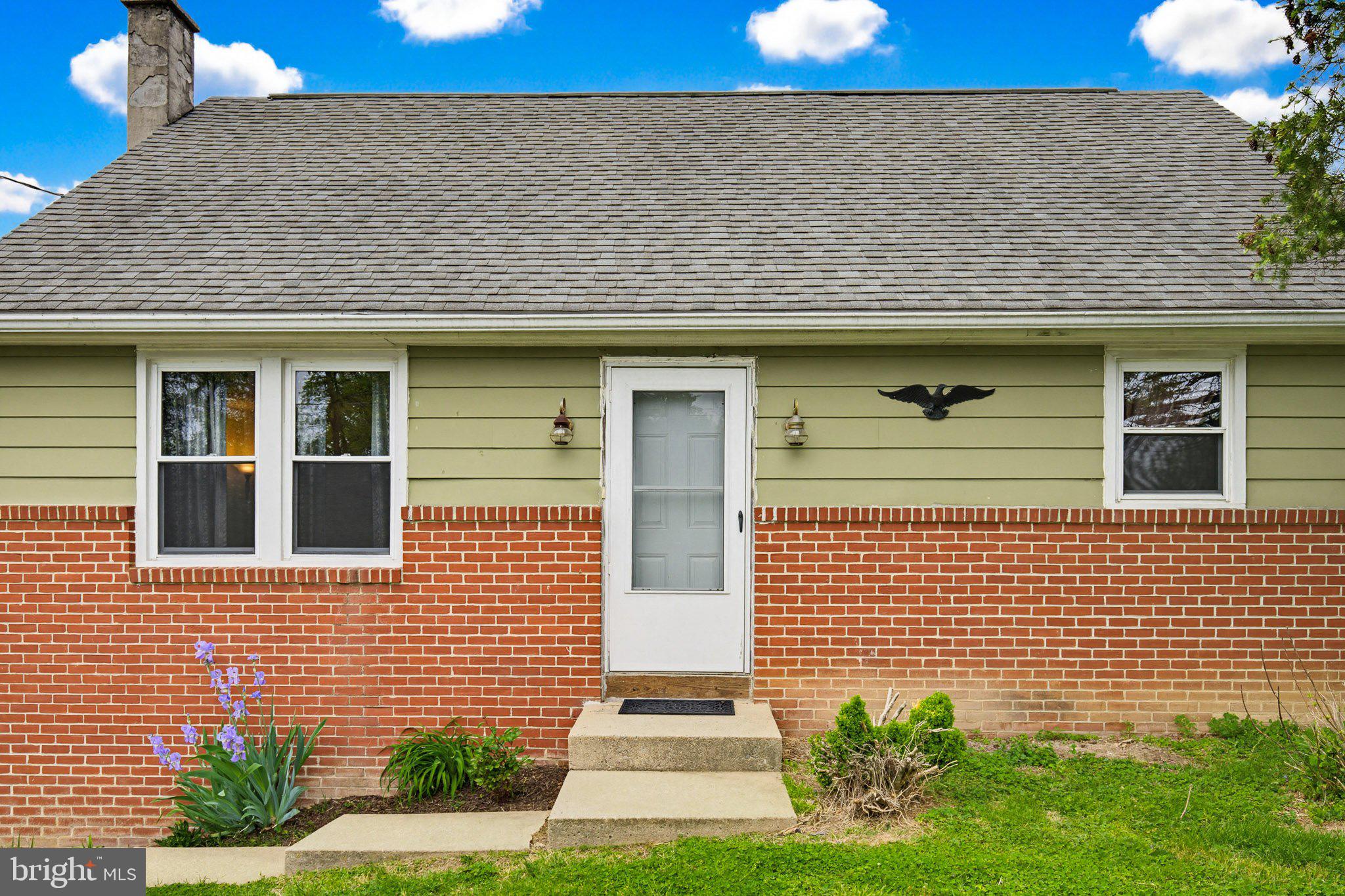 404 RIVER CORNER RD