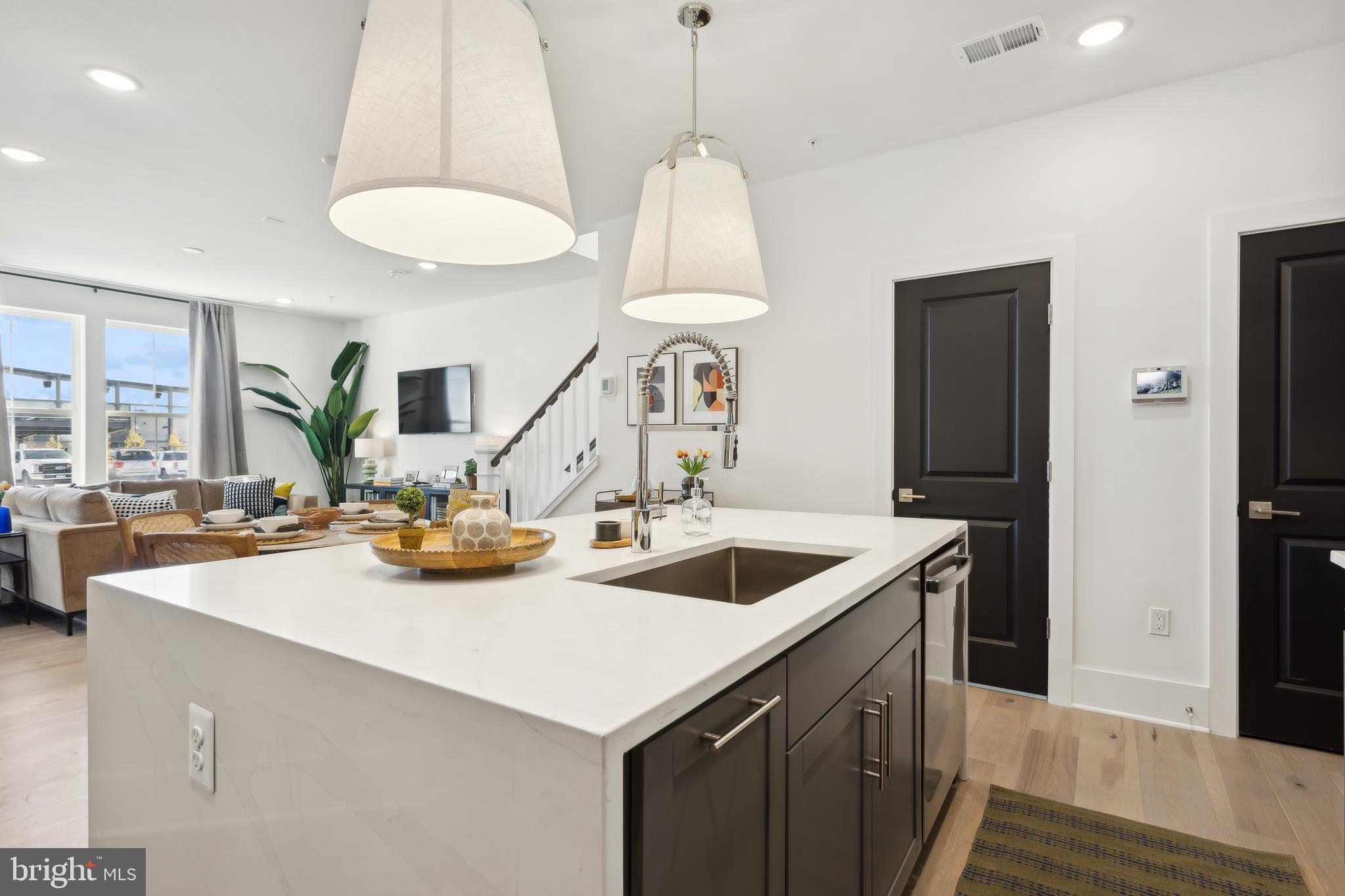 LOCKE LANDING - Residential