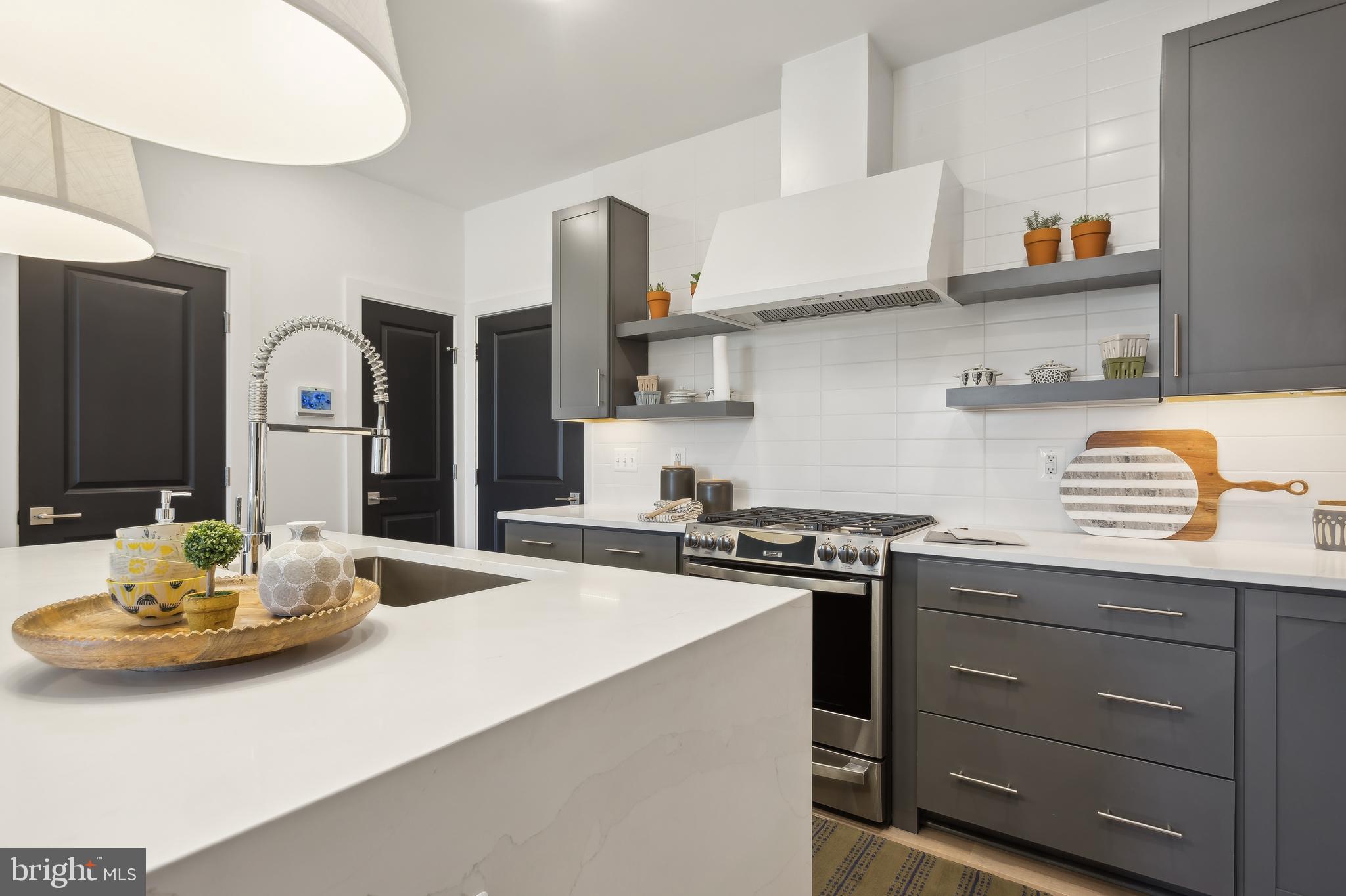 LOCKE LANDING - Residential