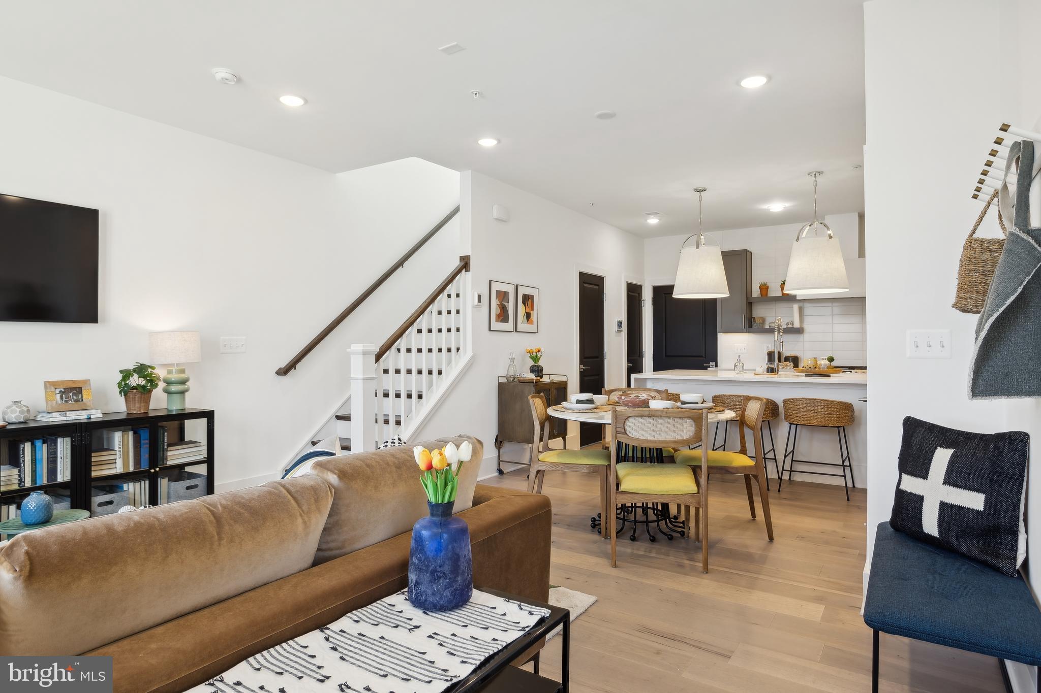 LOCKE LANDING - Residential