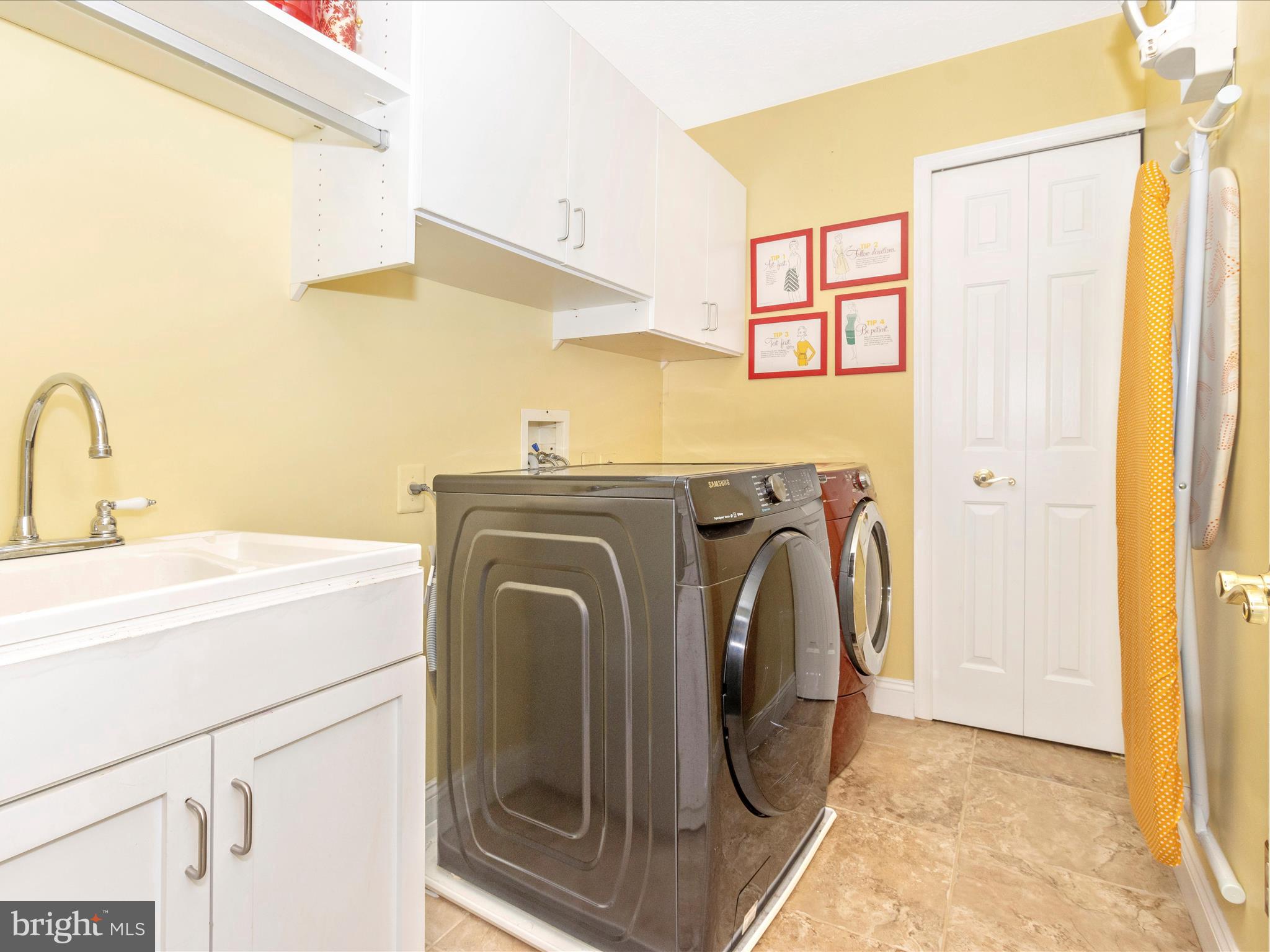 BRIERHILL ESTATES - Residential