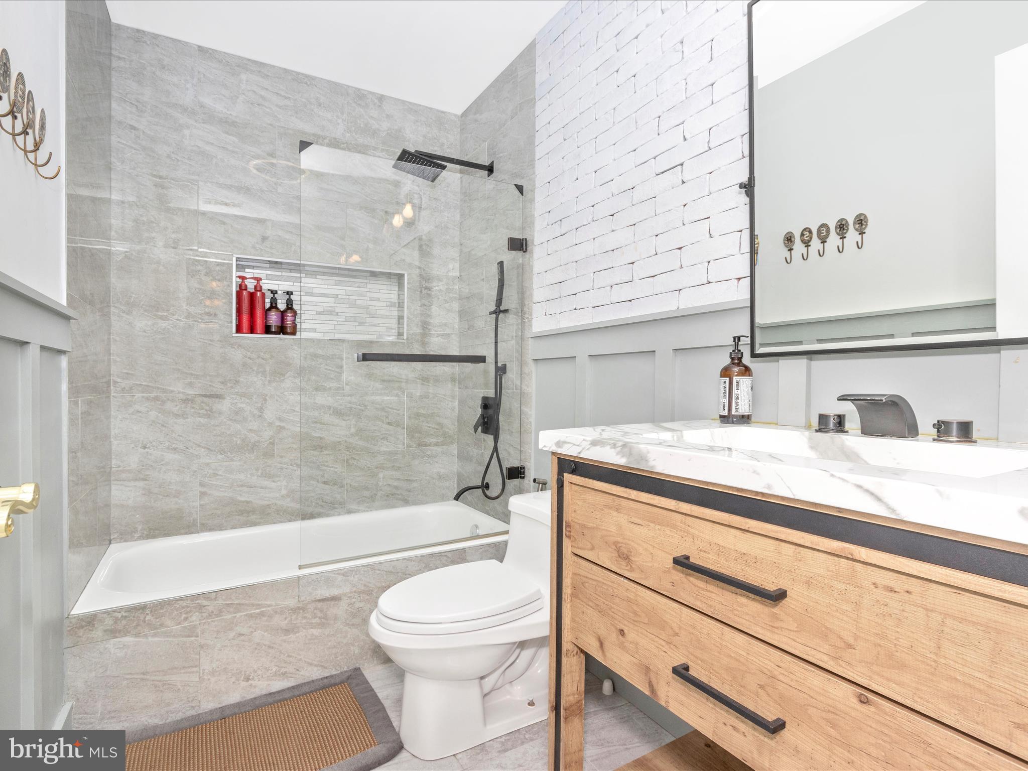 BRIERHILL ESTATES - Residential