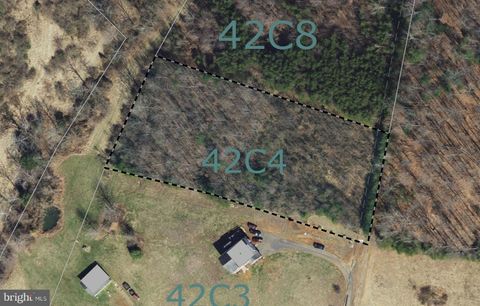 0 PEACE AND QUIET CIRCLE REVA VA 22735