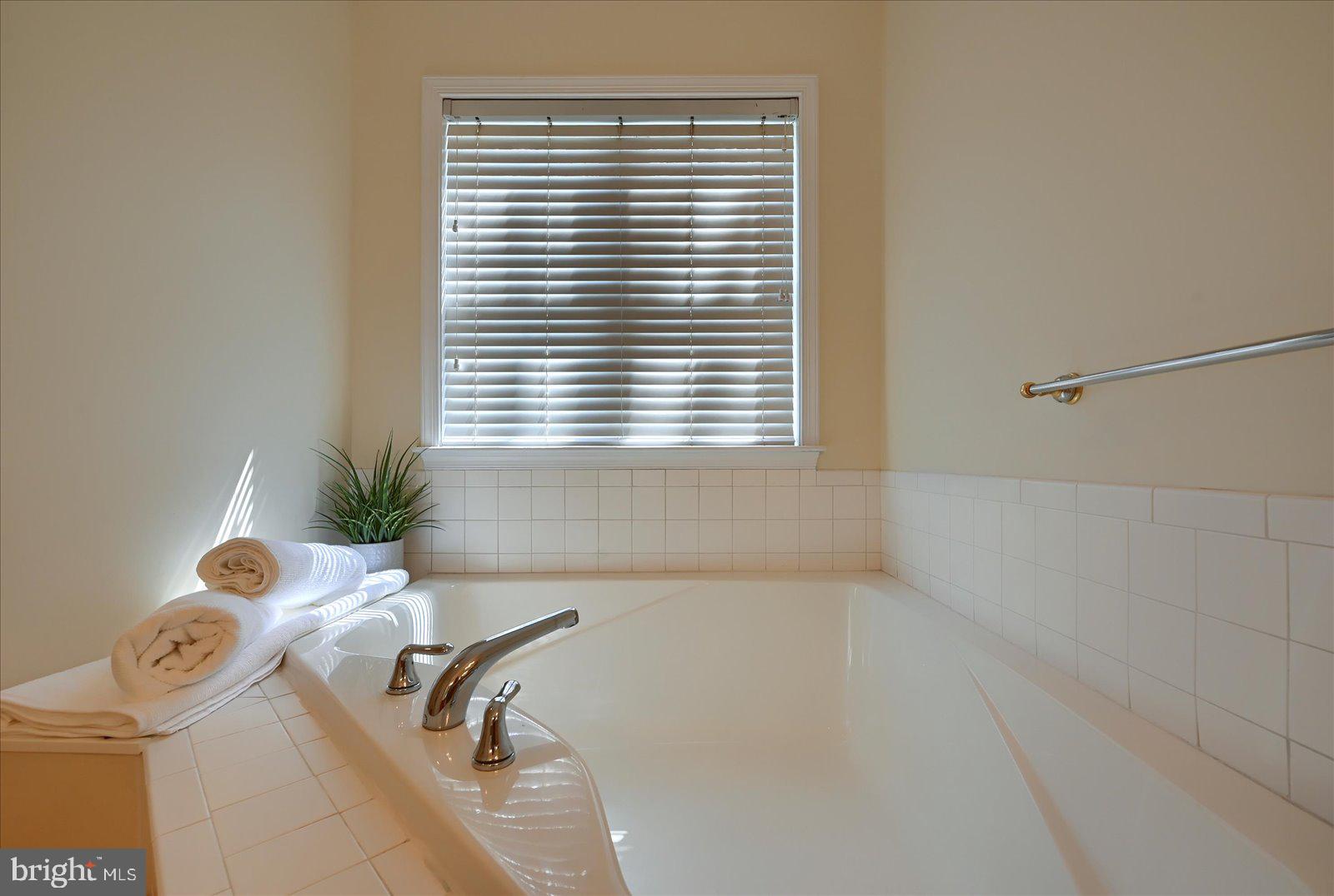 COUNTRYSIDE ESTATES - Residential