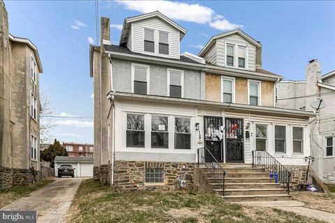 Townhouse For Sale - 16 S 13th Street<br/> DARBY, PA 19023