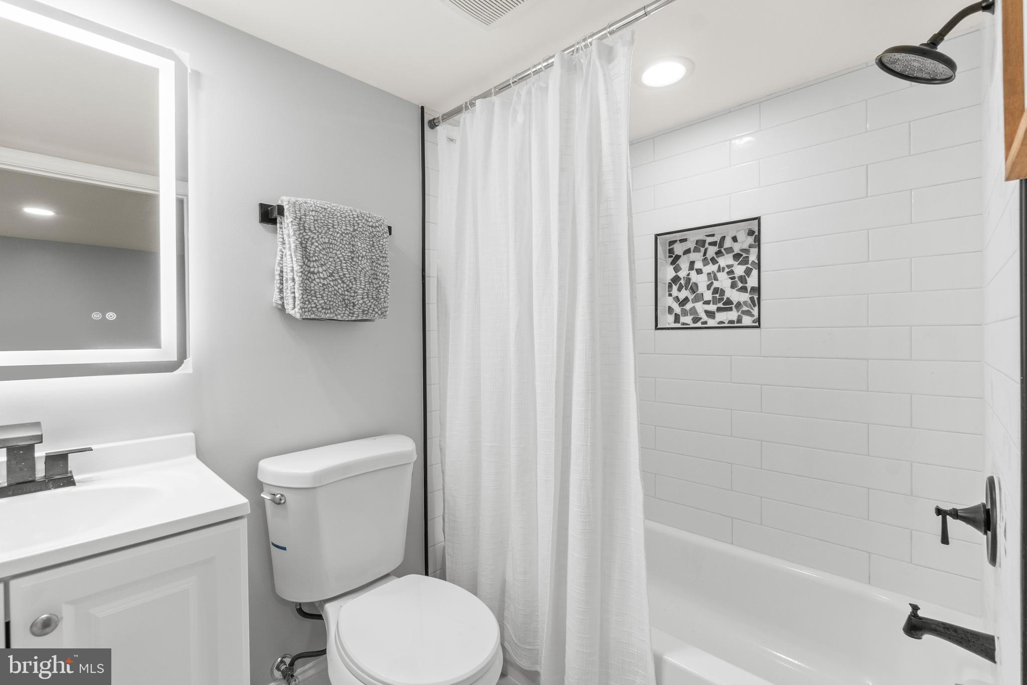 SANDTOWN-WINCHESTER - Residential