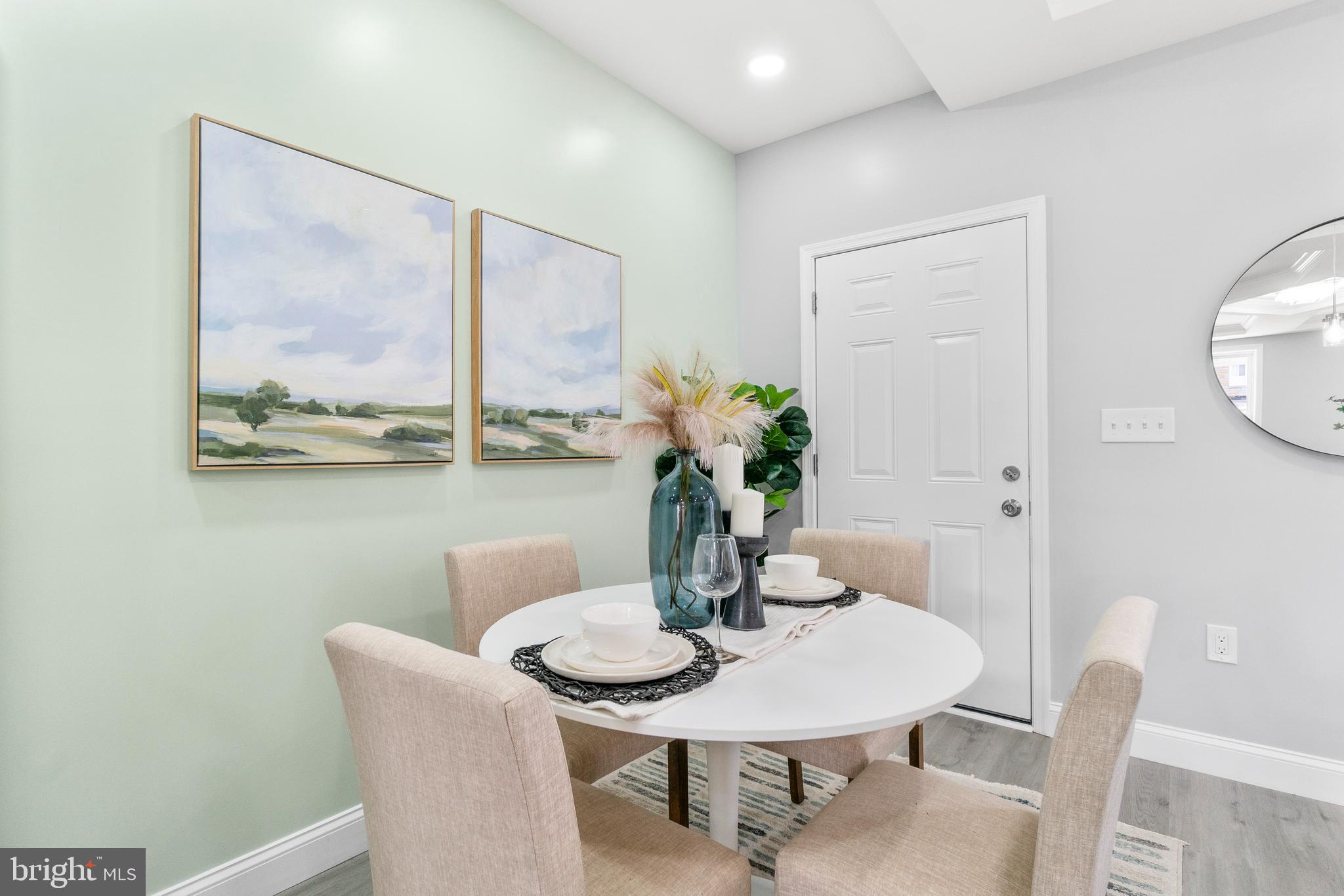 SANDTOWN-WINCHESTER - Residential