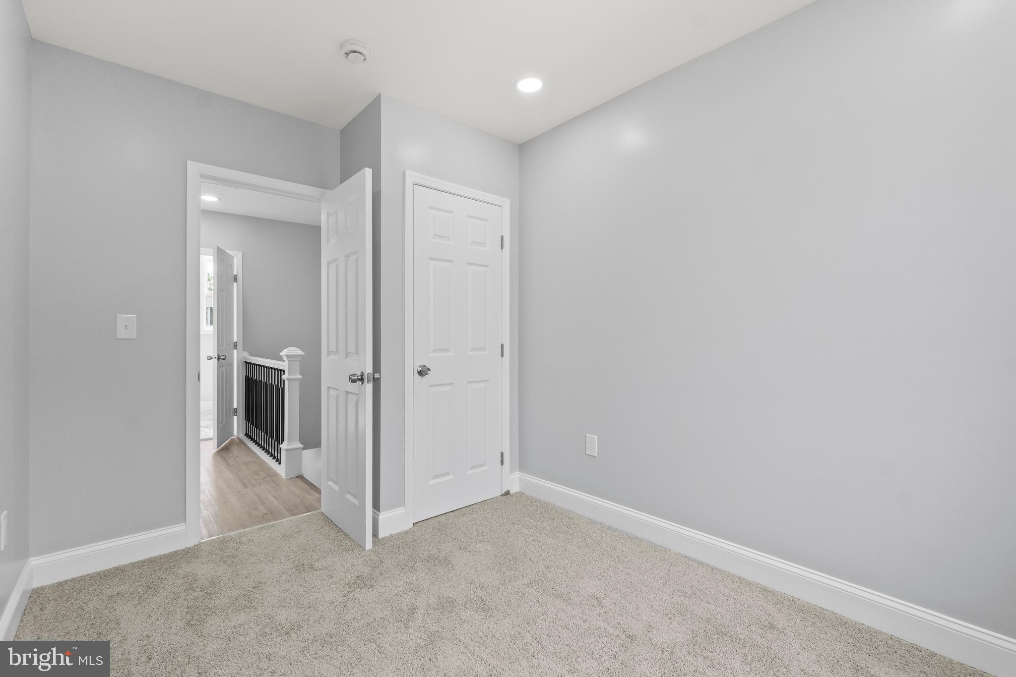 SANDTOWN-WINCHESTER - Residential