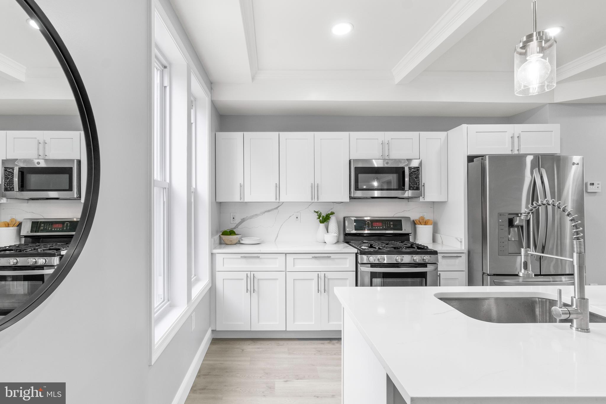 SANDTOWN-WINCHESTER - Residential