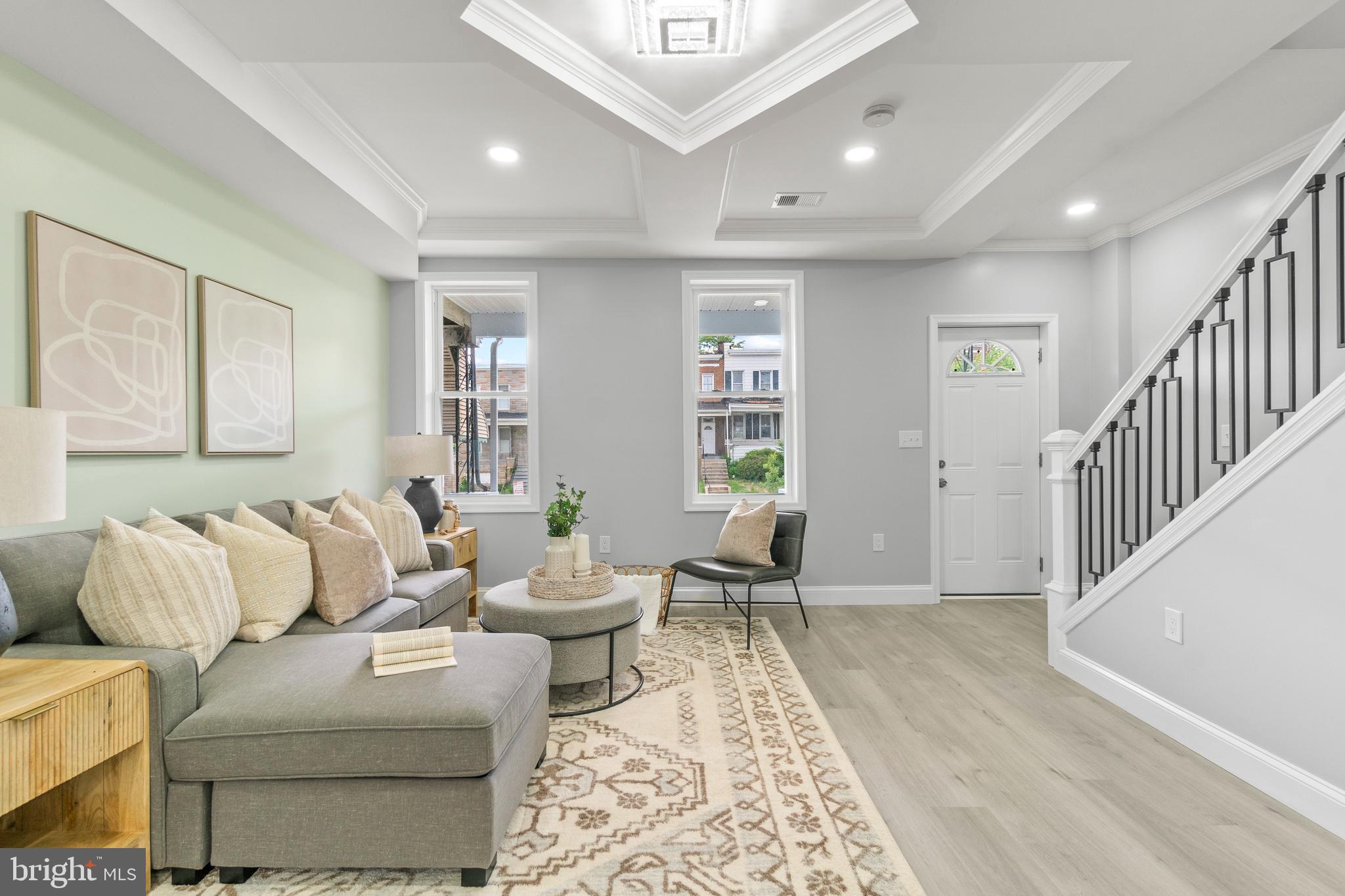 SANDTOWN-WINCHESTER - Residential