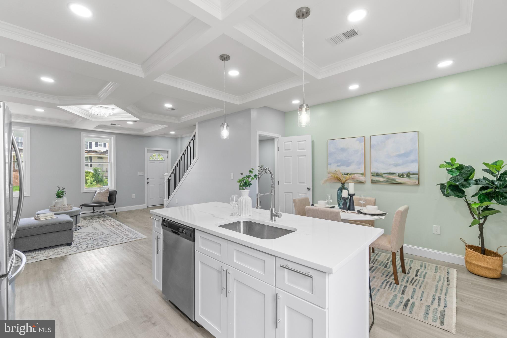SANDTOWN-WINCHESTER - Residential