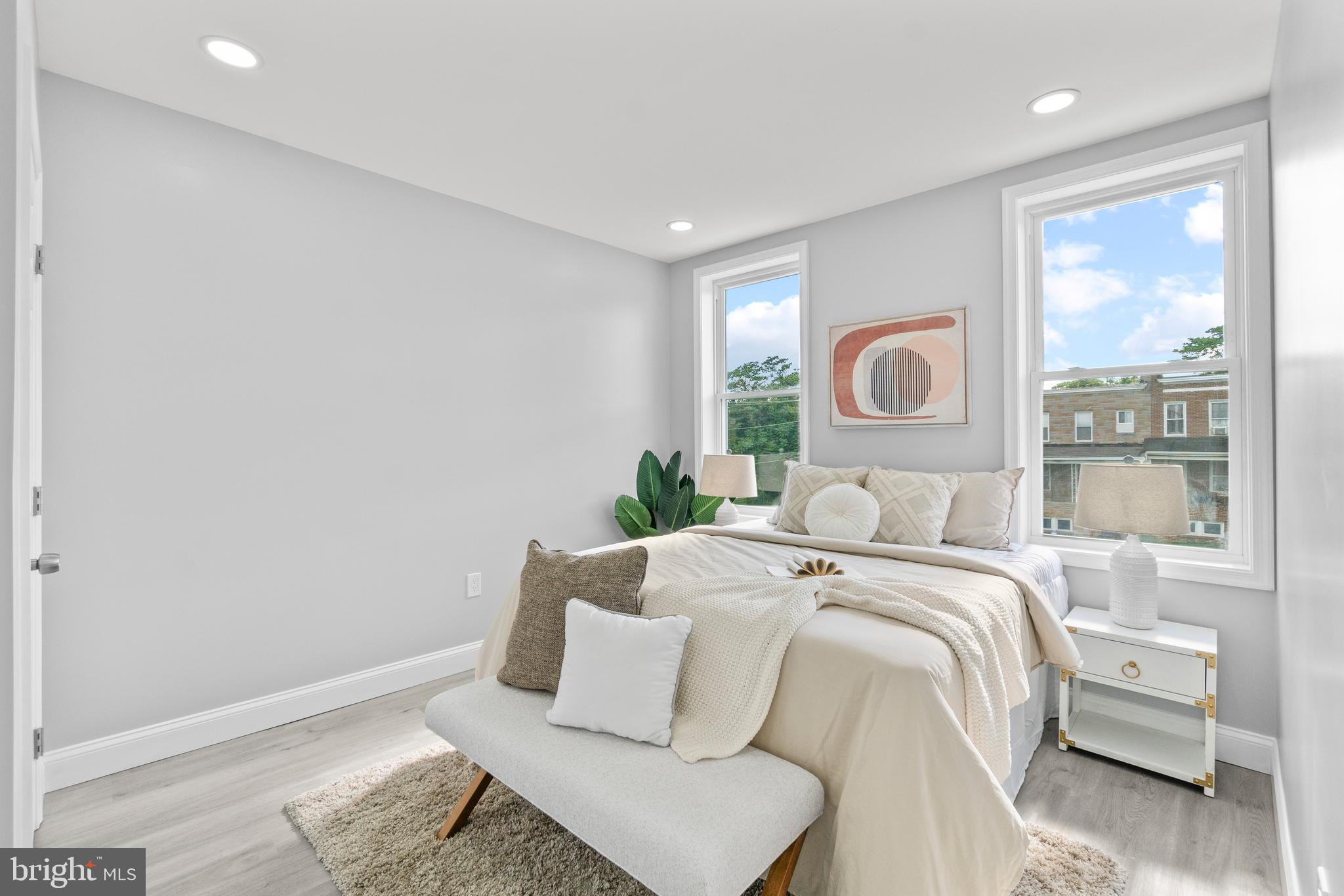 SANDTOWN-WINCHESTER - Residential