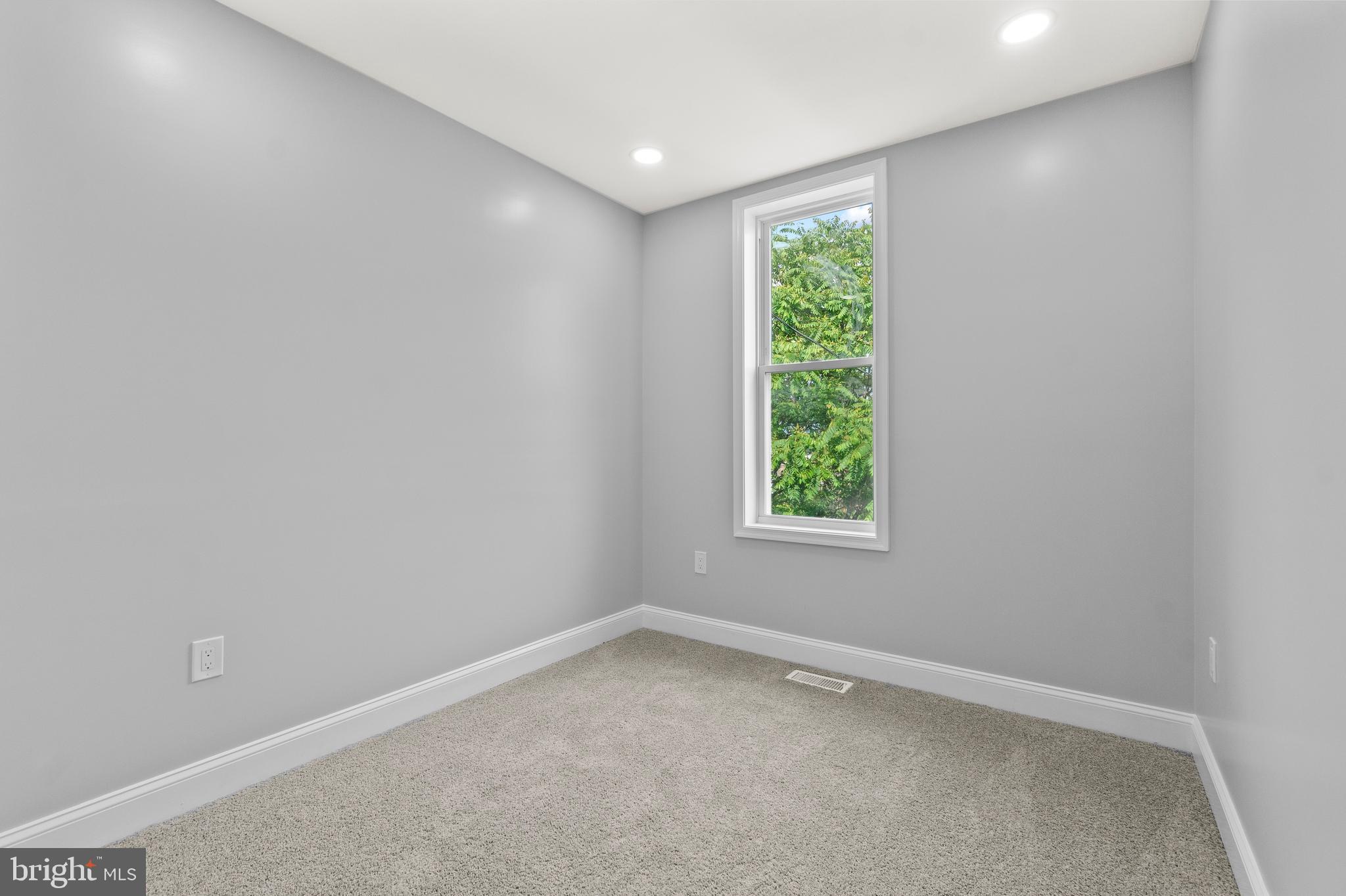 SANDTOWN-WINCHESTER - Residential