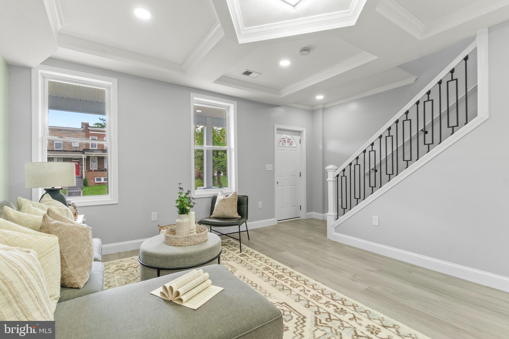 SANDTOWN-WINCHESTER - Residential