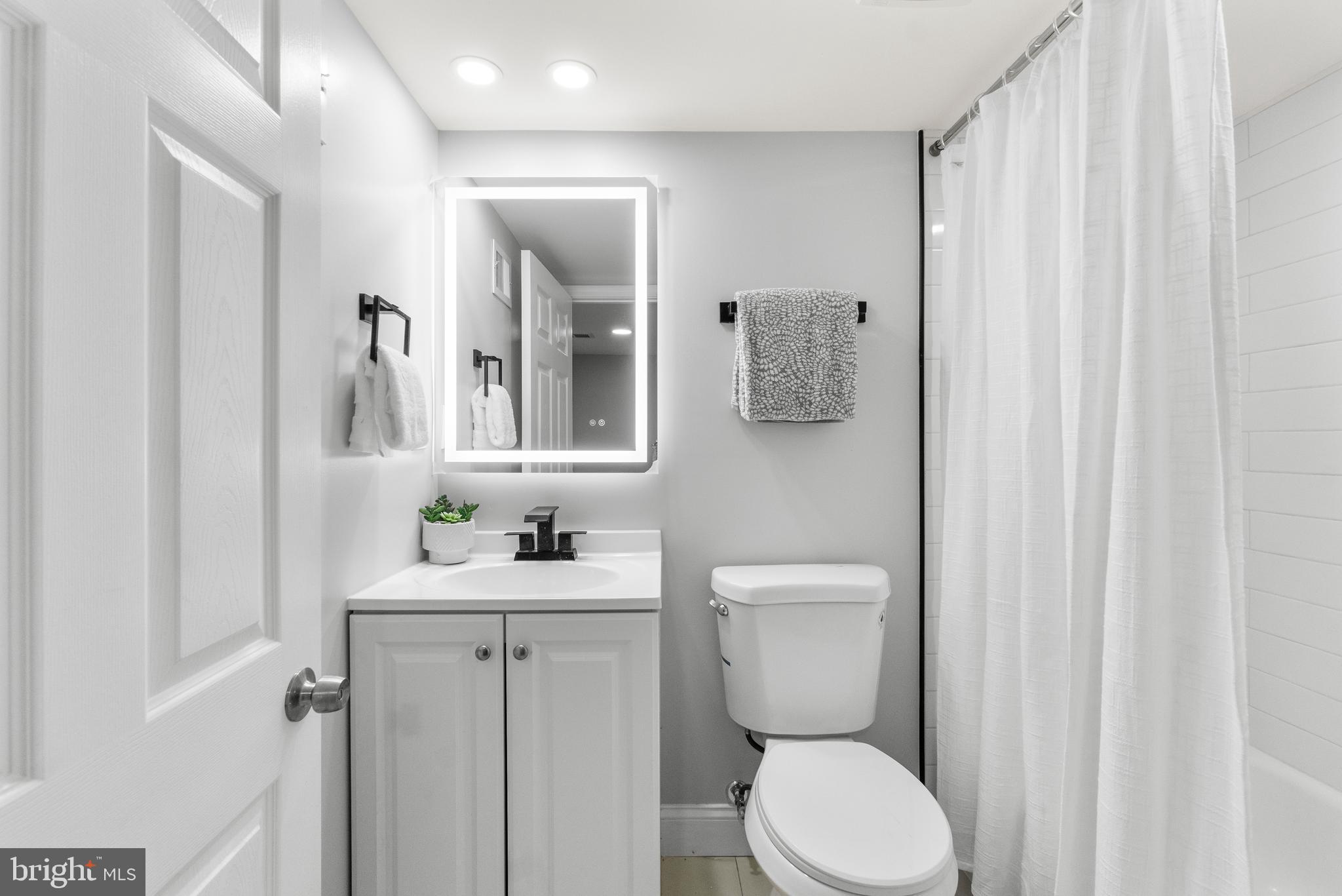 SANDTOWN-WINCHESTER - Residential