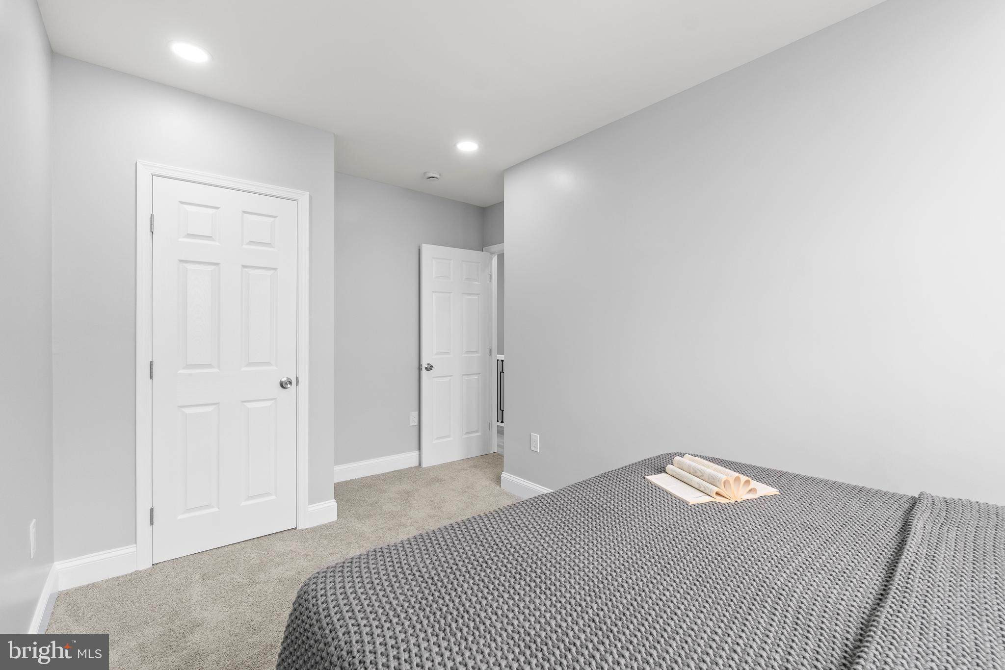 SANDTOWN-WINCHESTER - Residential