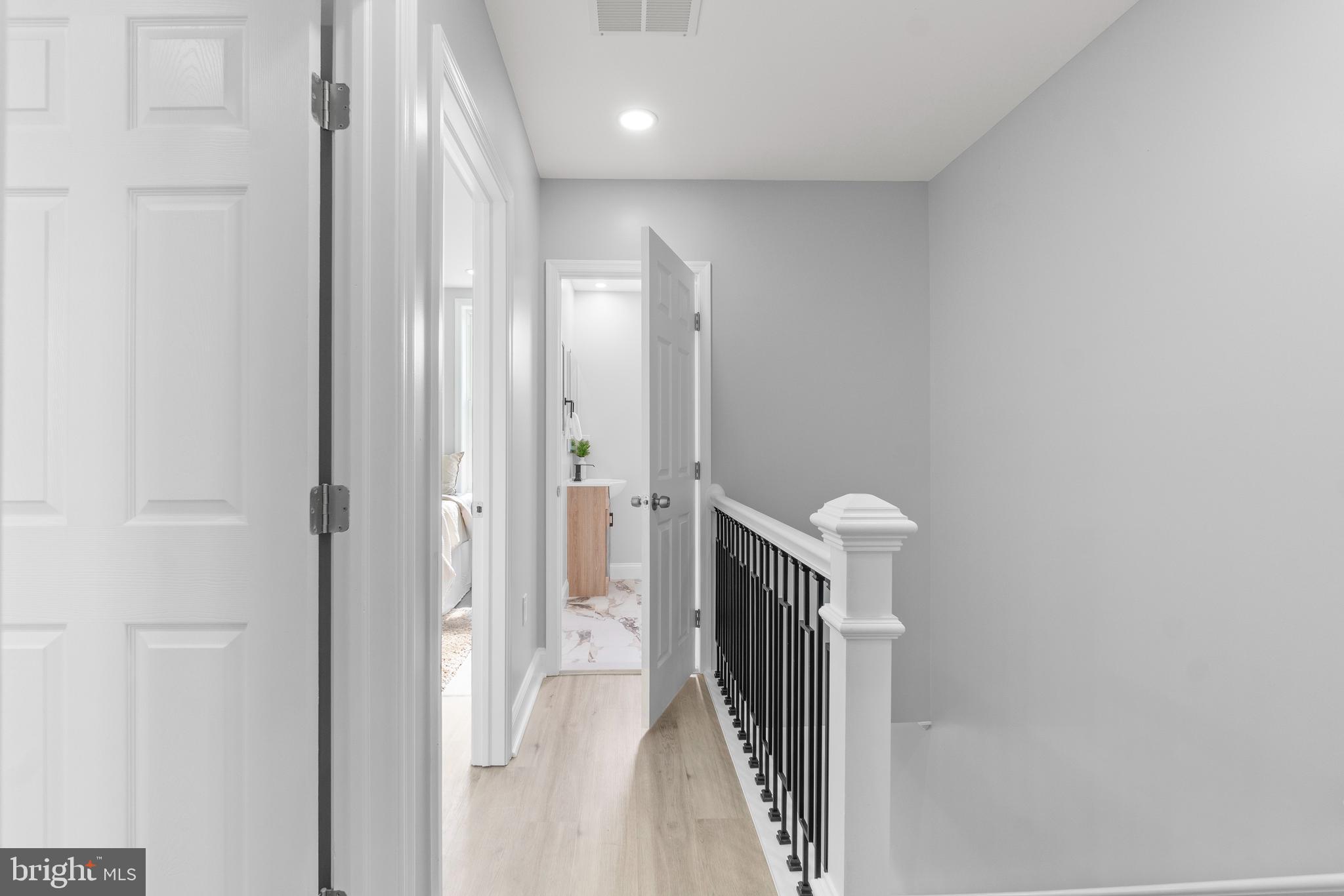 SANDTOWN-WINCHESTER - Residential