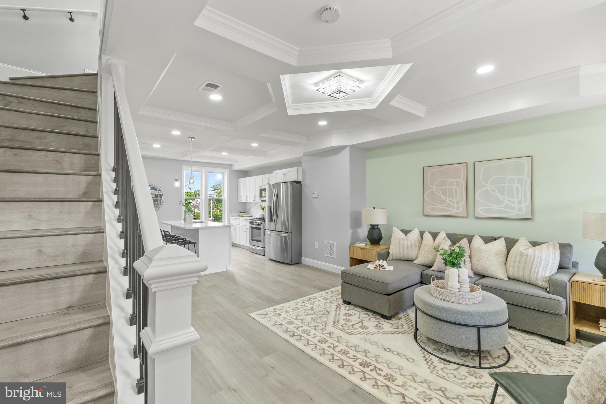 SANDTOWN-WINCHESTER - Residential