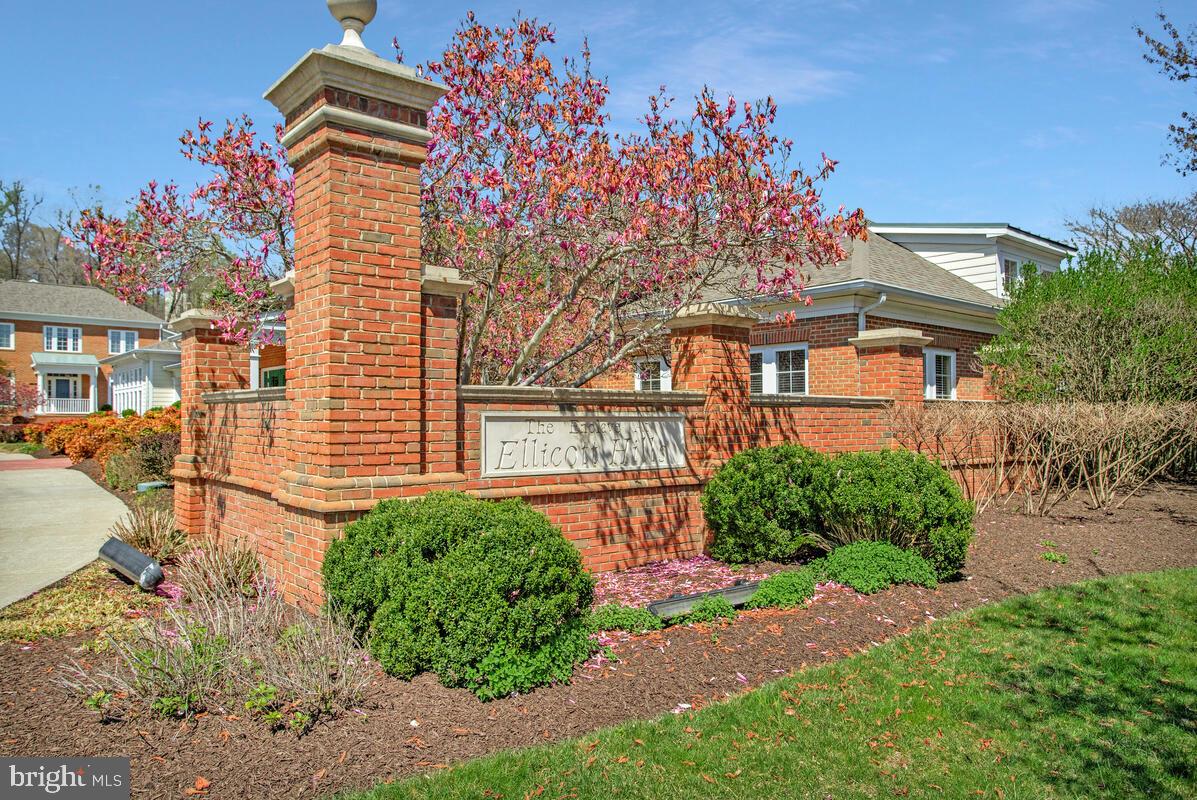 2530 KENSINGTON GARDENS 402