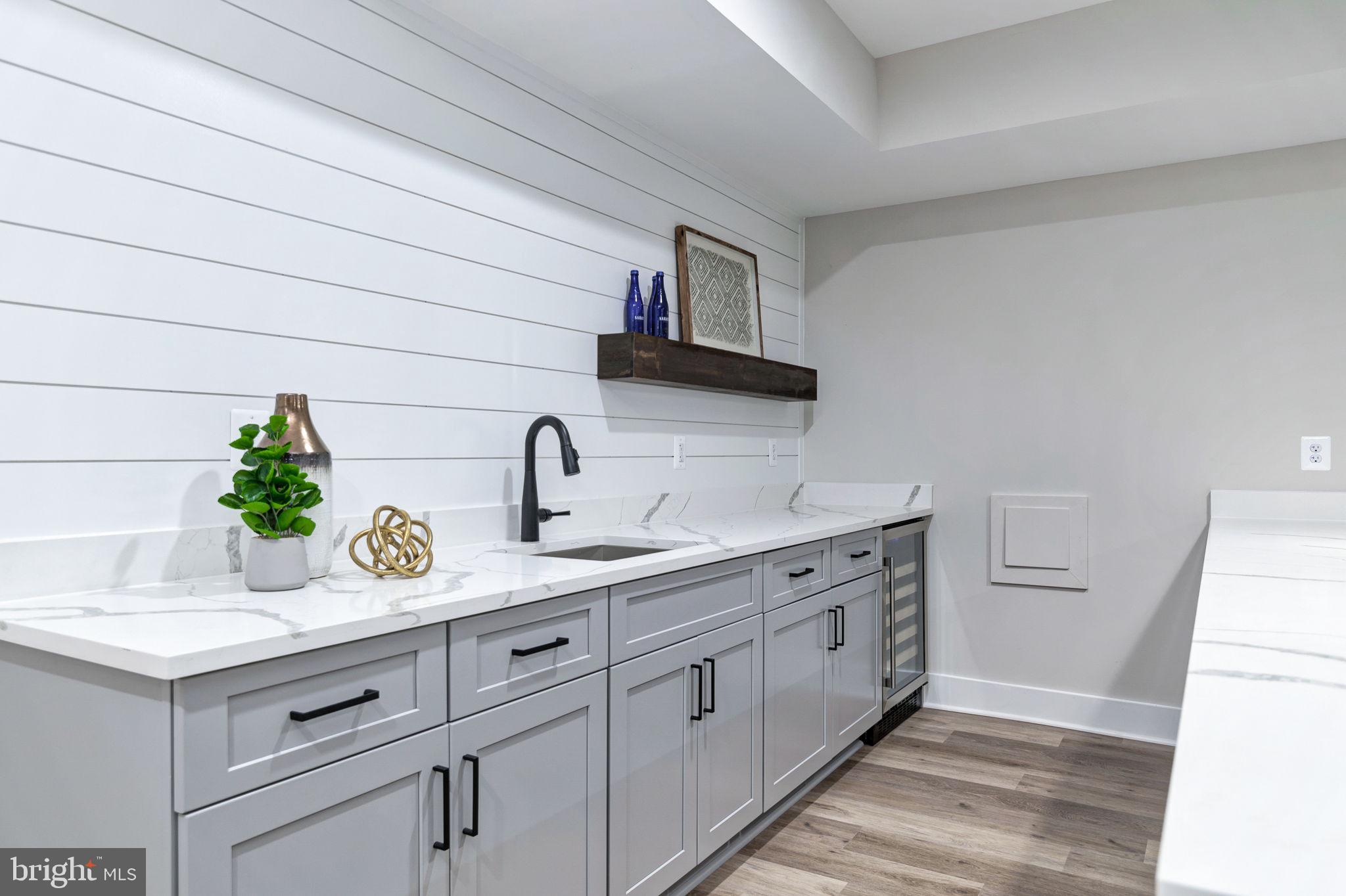 POPLAR HEIGHTS - Residential