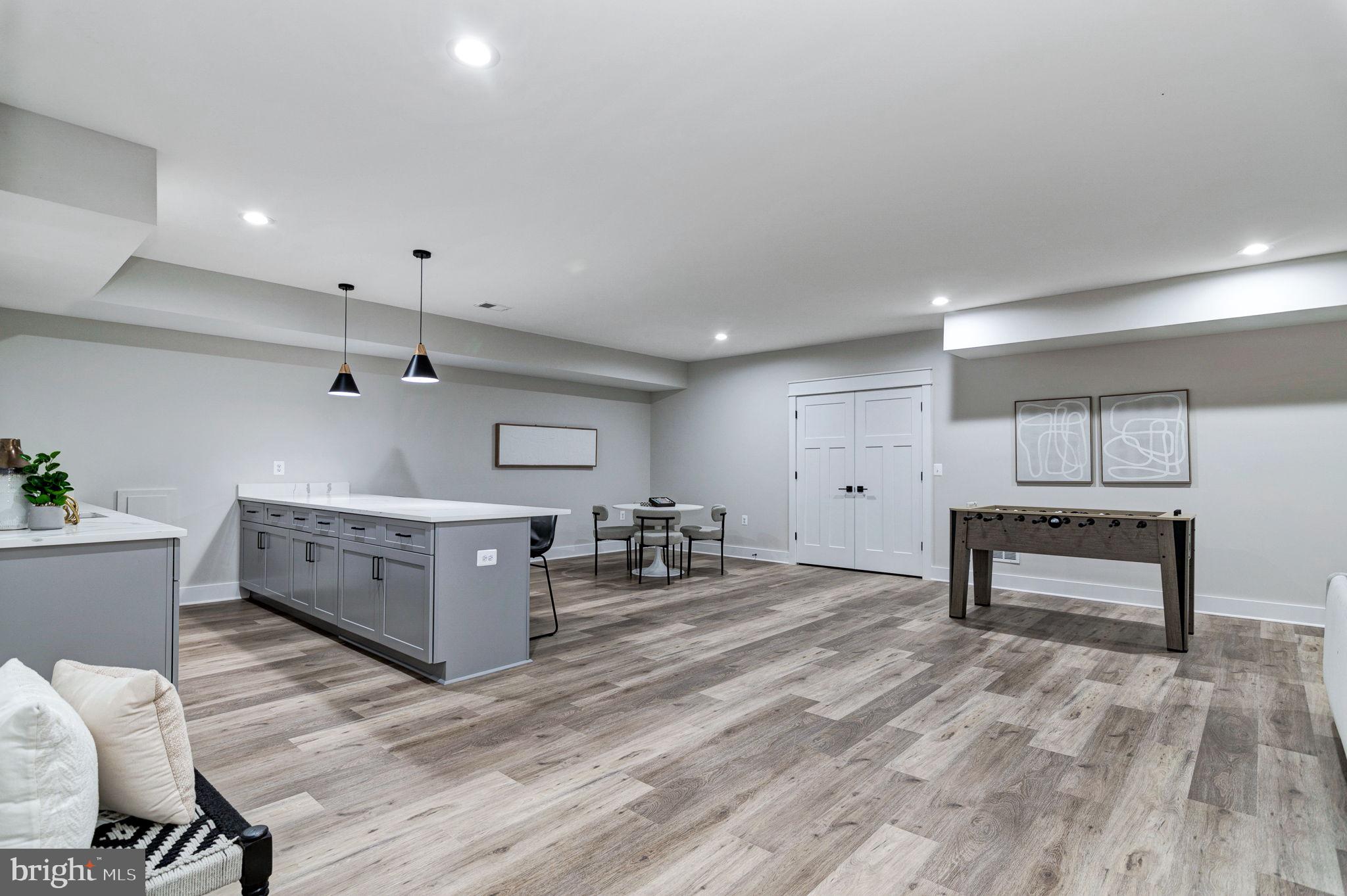 POPLAR HEIGHTS - Residential