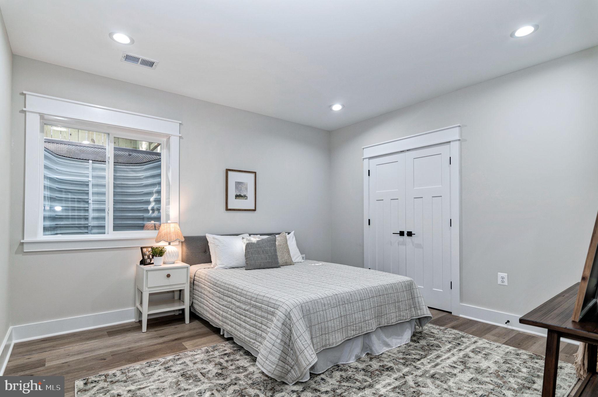 POPLAR HEIGHTS - Residential