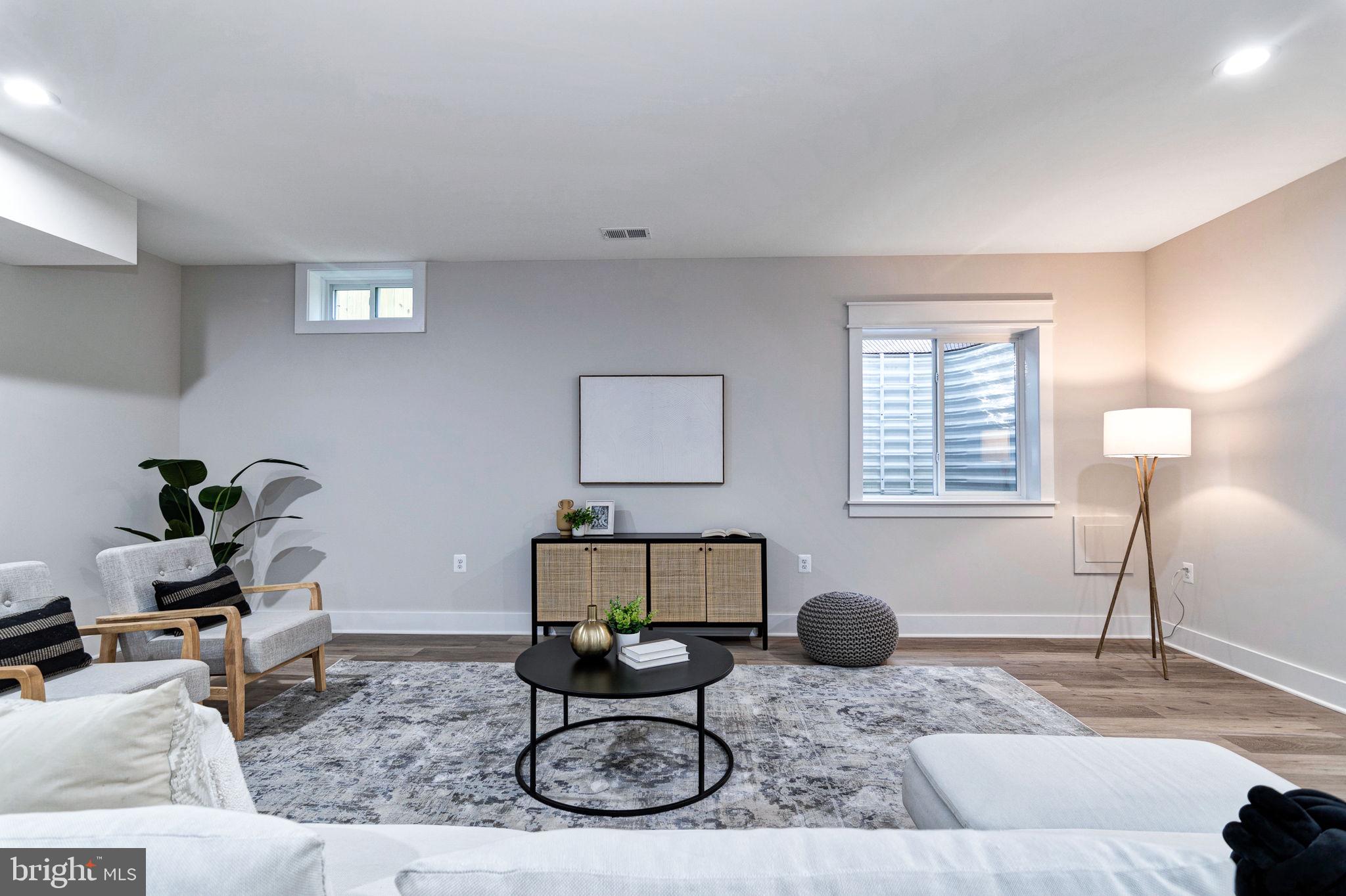 POPLAR HEIGHTS - Residential