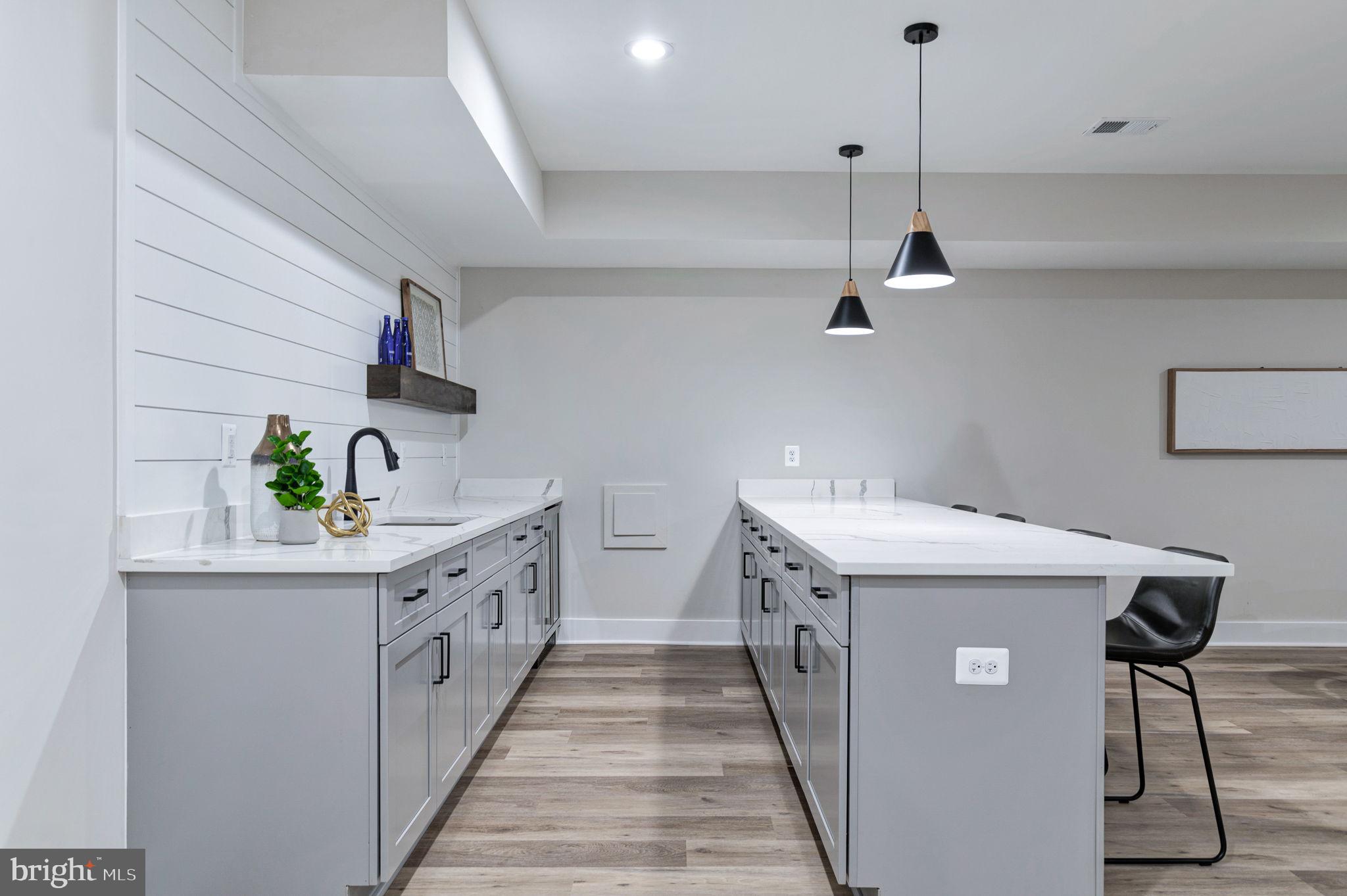 POPLAR HEIGHTS - Residential