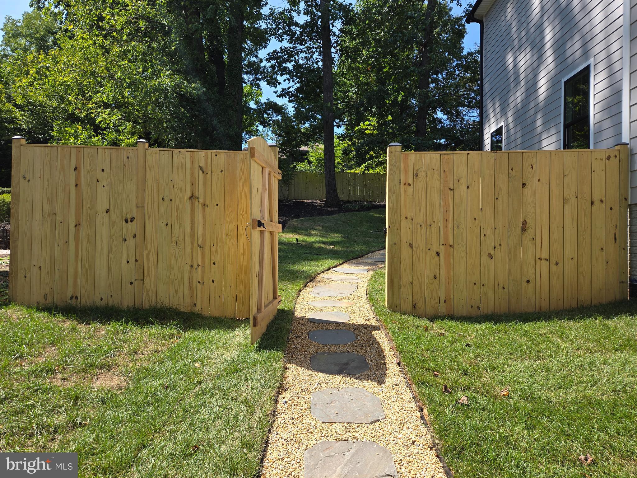 POPLAR HEIGHTS - Residential