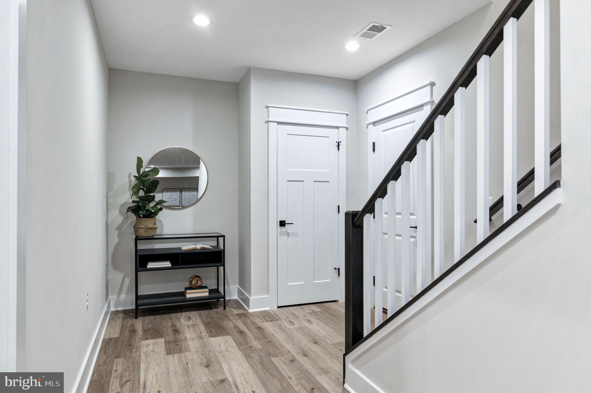 POPLAR HEIGHTS - Residential