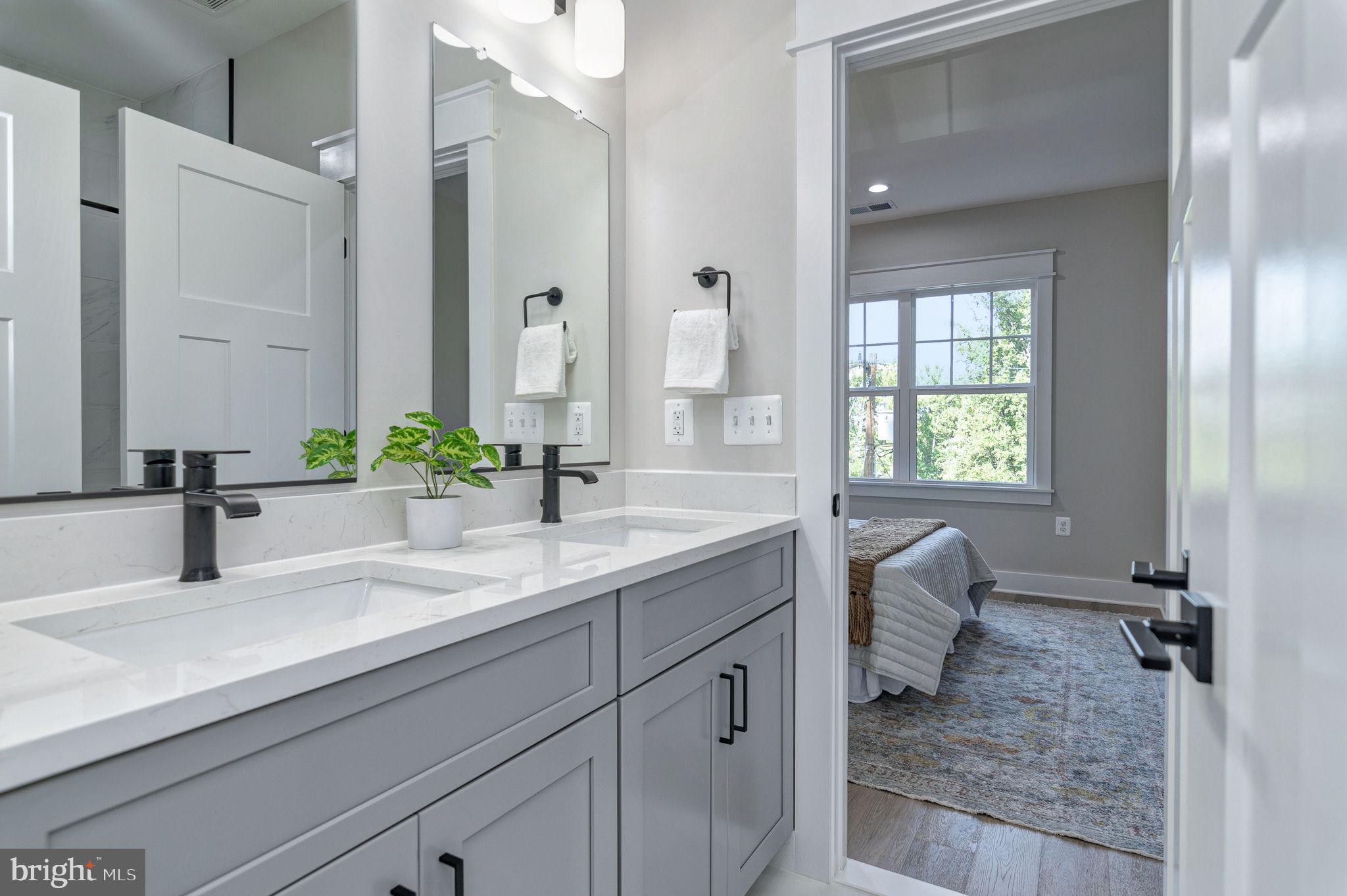 POPLAR HEIGHTS - Residential