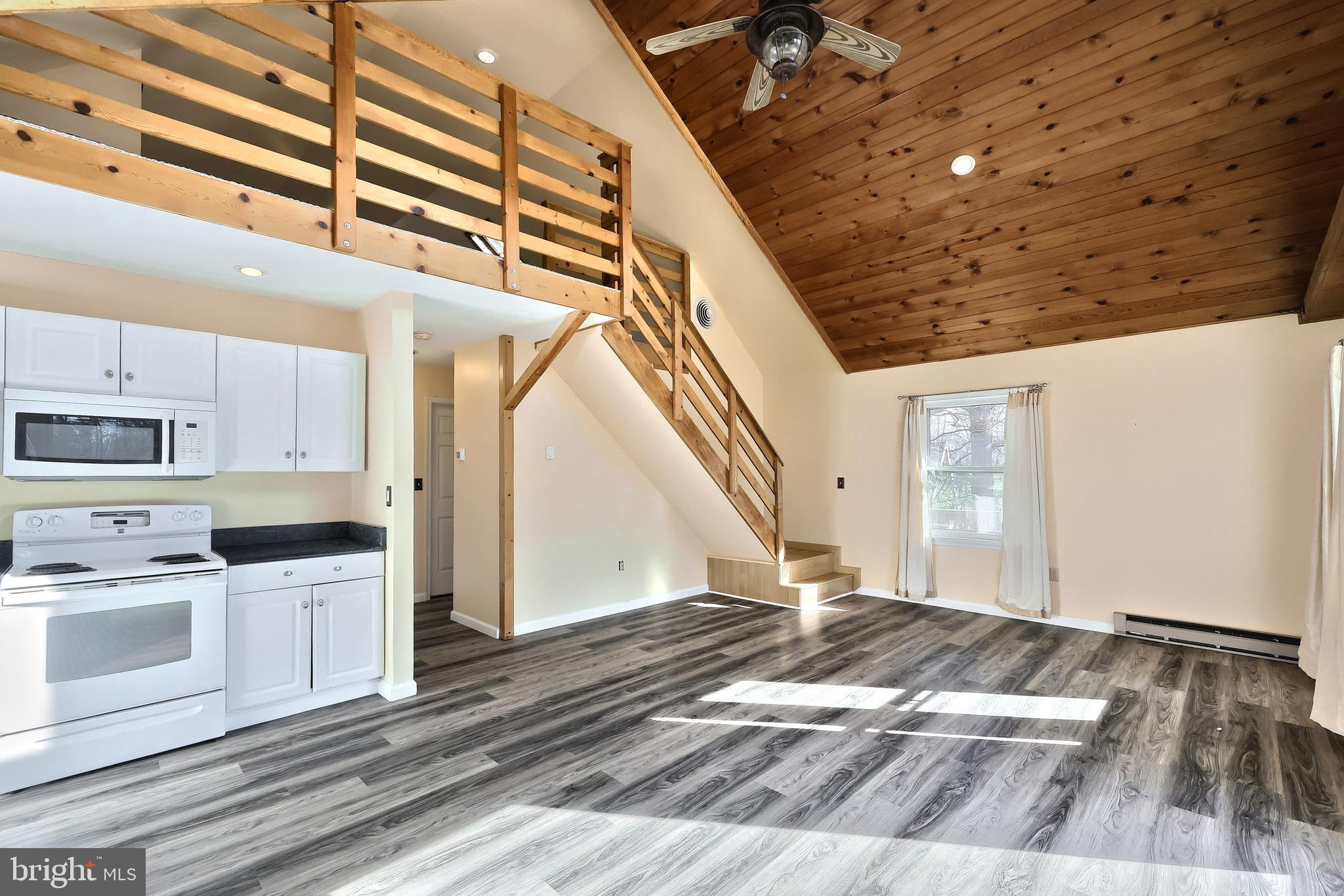 LAKE MEADE - Residential