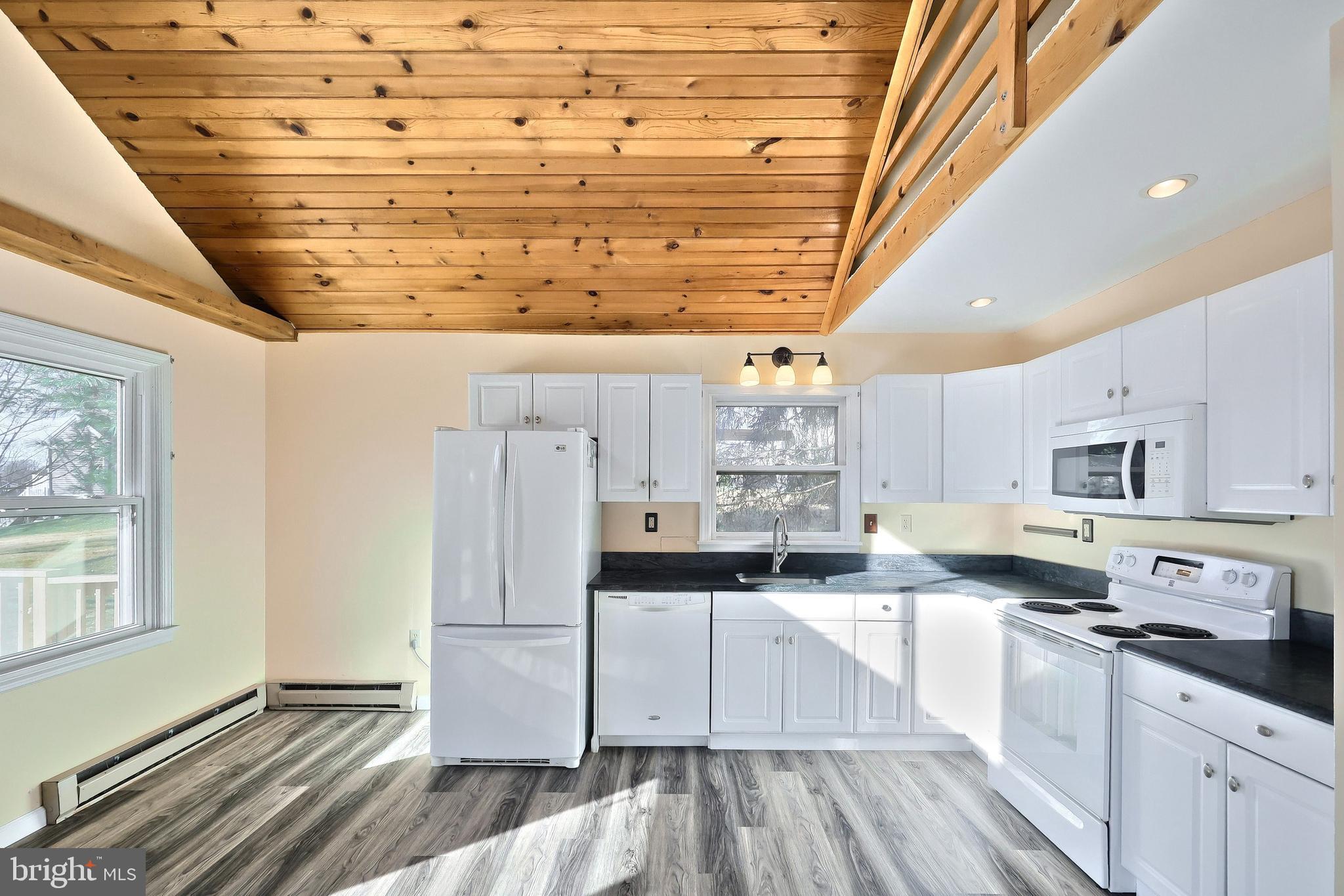 LAKE MEADE - Residential